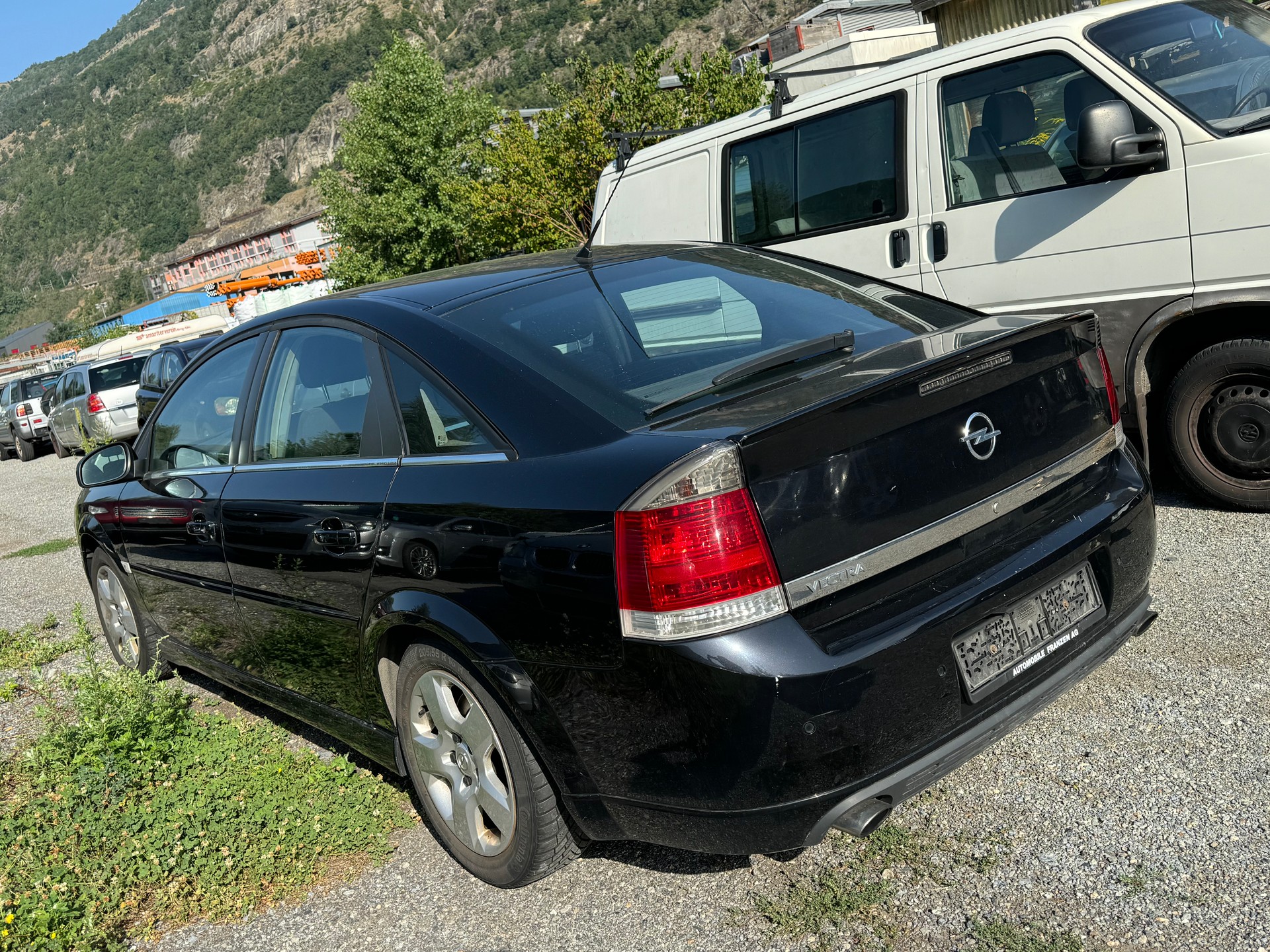 OPEL Vectra 2.0 Turbo Cosmo-image-9