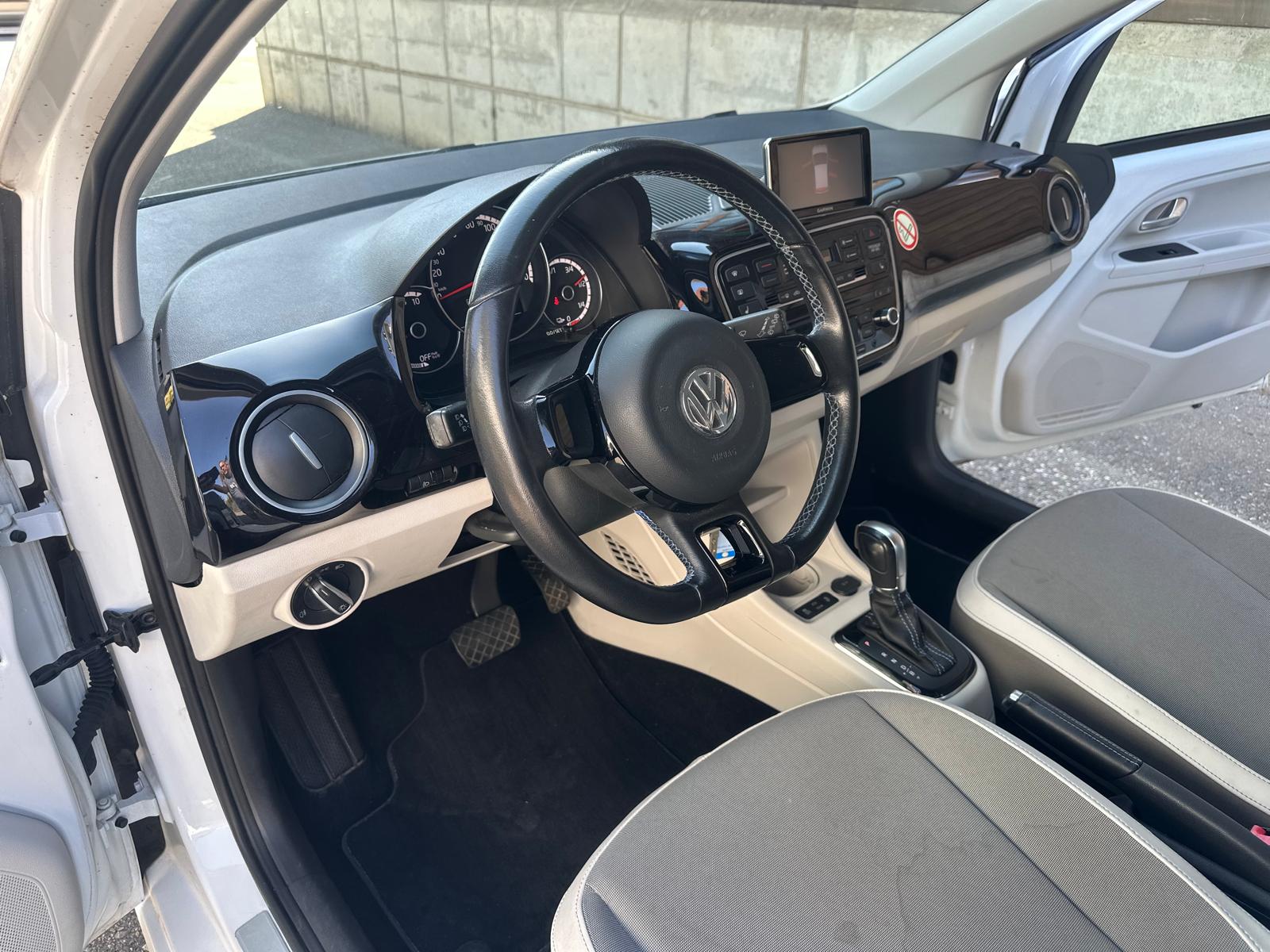 VW e-Up-image-9