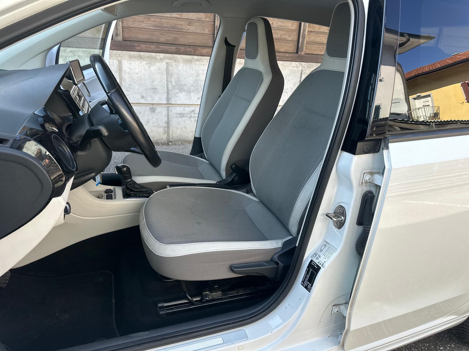 VW e-Up-image-8