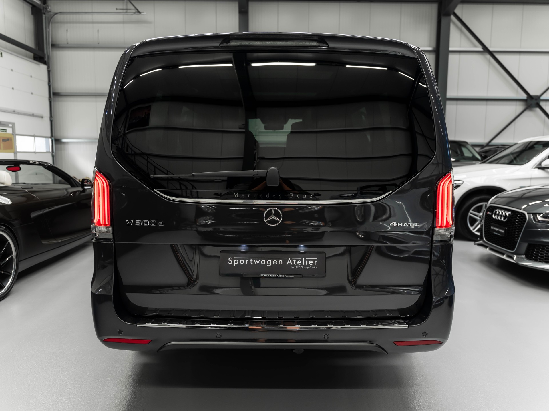 MERCEDES-BENZ V 300 d lang Exclusive 4Matic 9G-Tronic-showroom-element-2