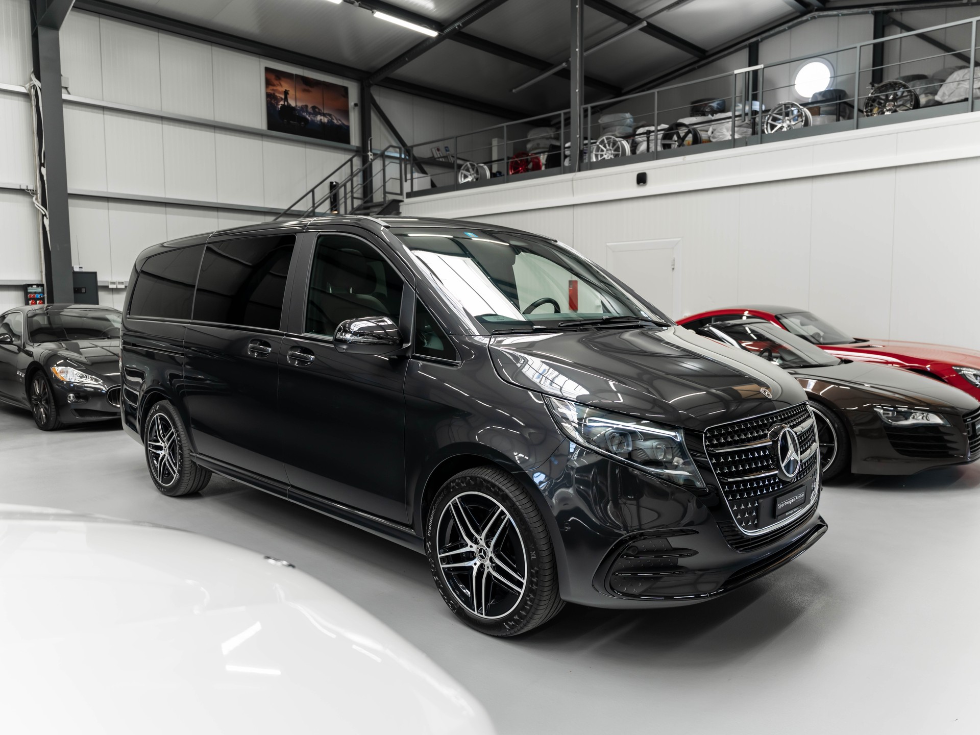MERCEDES-BENZ V 300 d lang Exclusive 4Matic 9G-Tronic-image-4