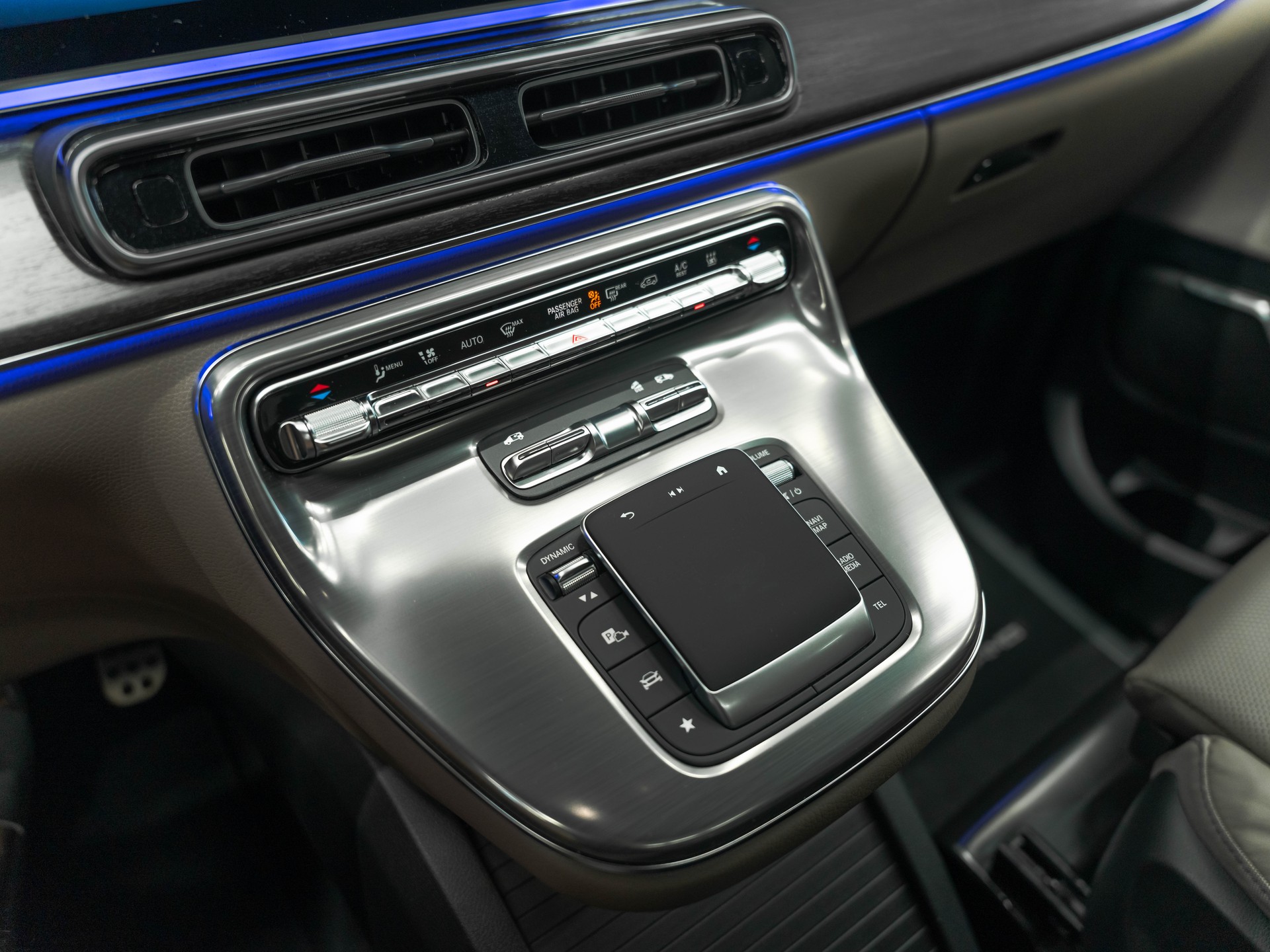 MERCEDES-BENZ V 300 d lang Exclusive 4Matic 9G-Tronic-image-28