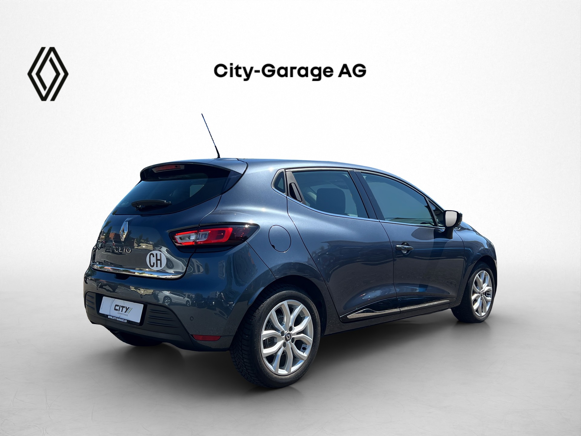 RENAULT Clio 1.2 TCe 120 Intens S/S-image-5