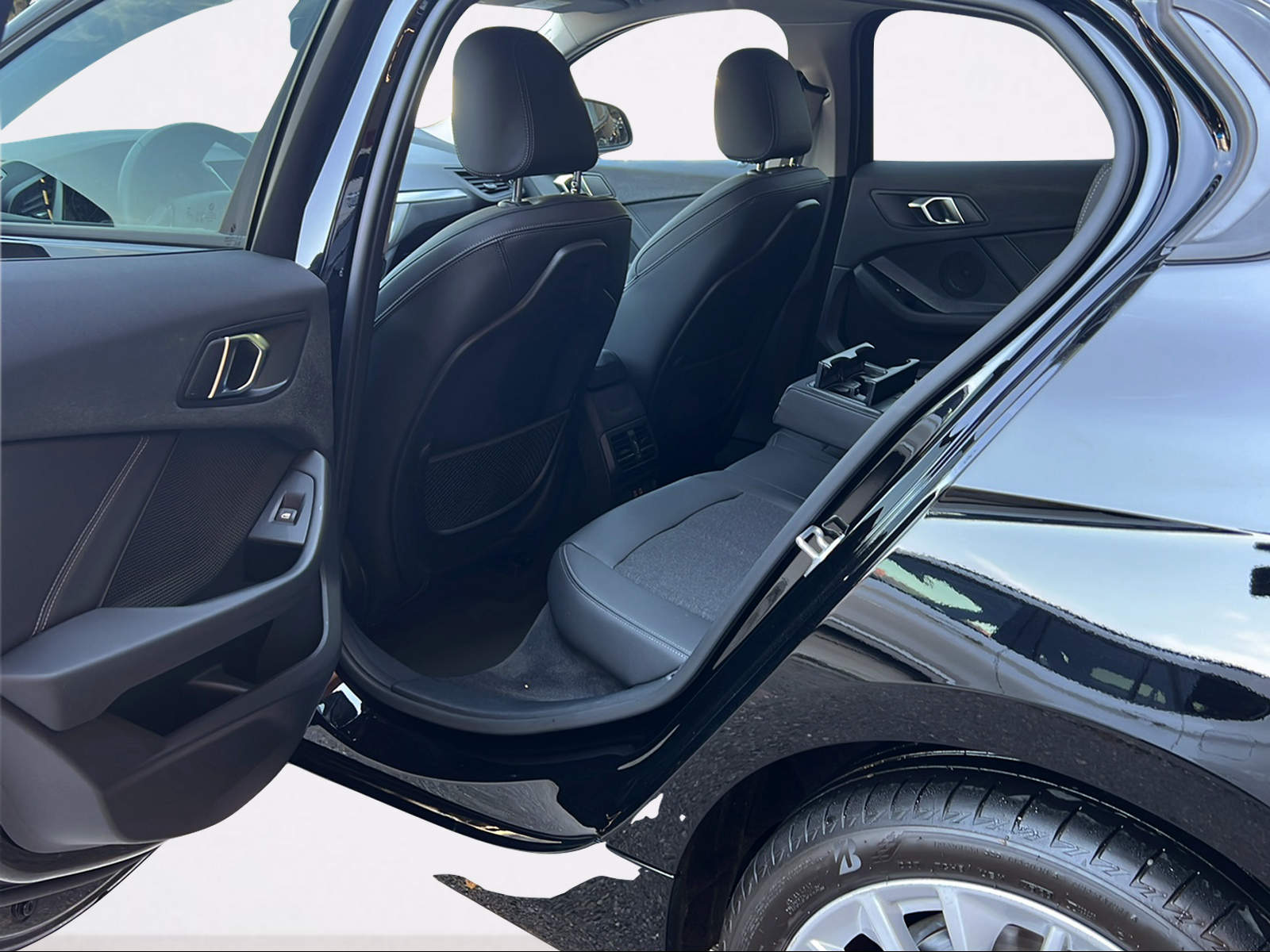 BMW 118i Steptronic-image-7