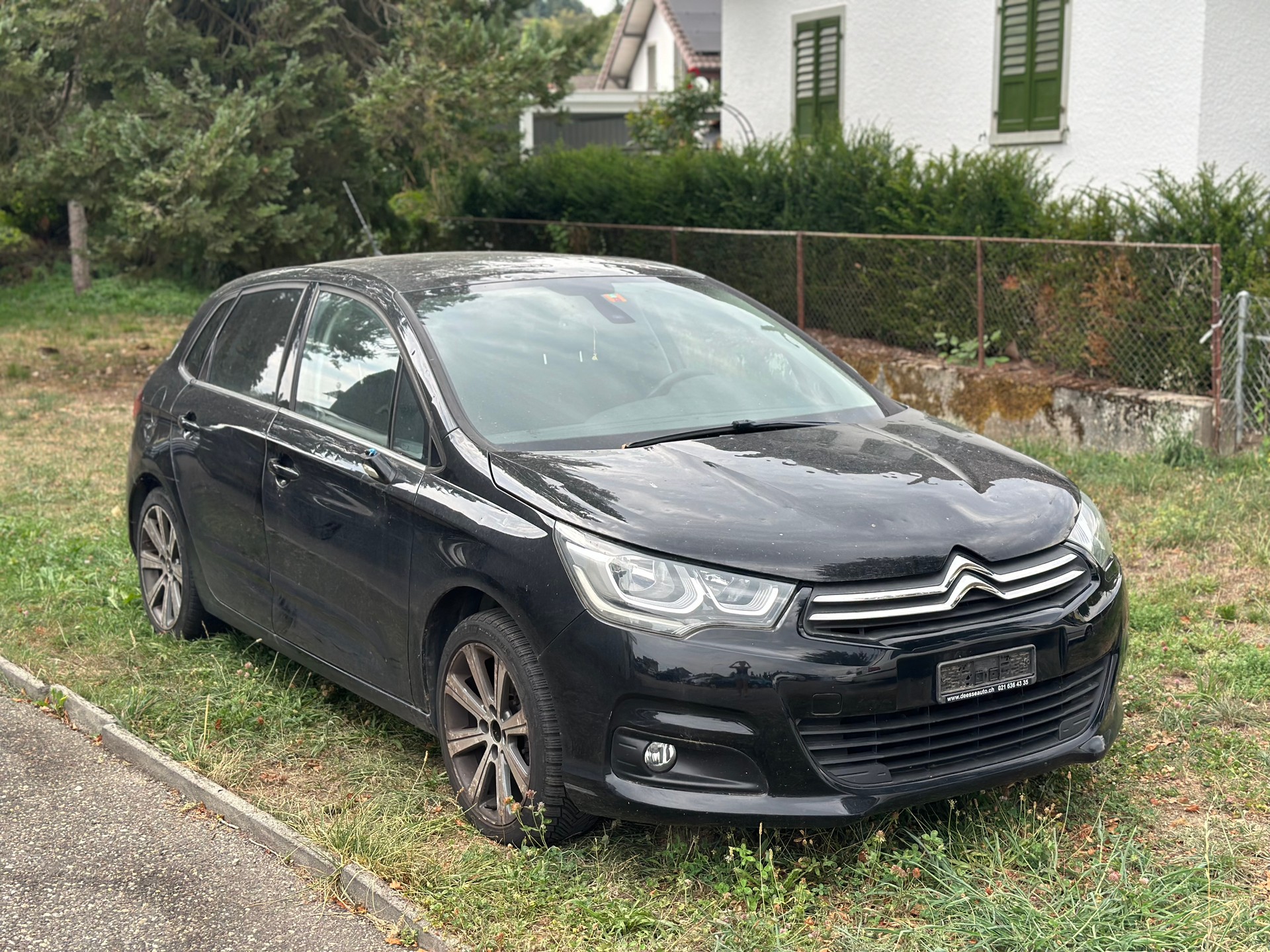 CITROEN C4 1.2 Pure Tech Shine-image-0