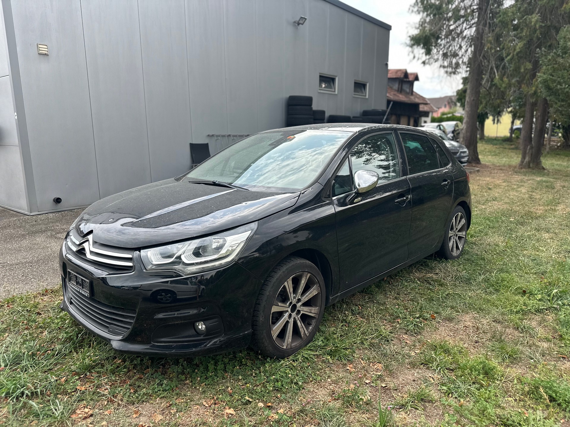 CITROEN C4 1.2 Pure Tech Shine-image-2
