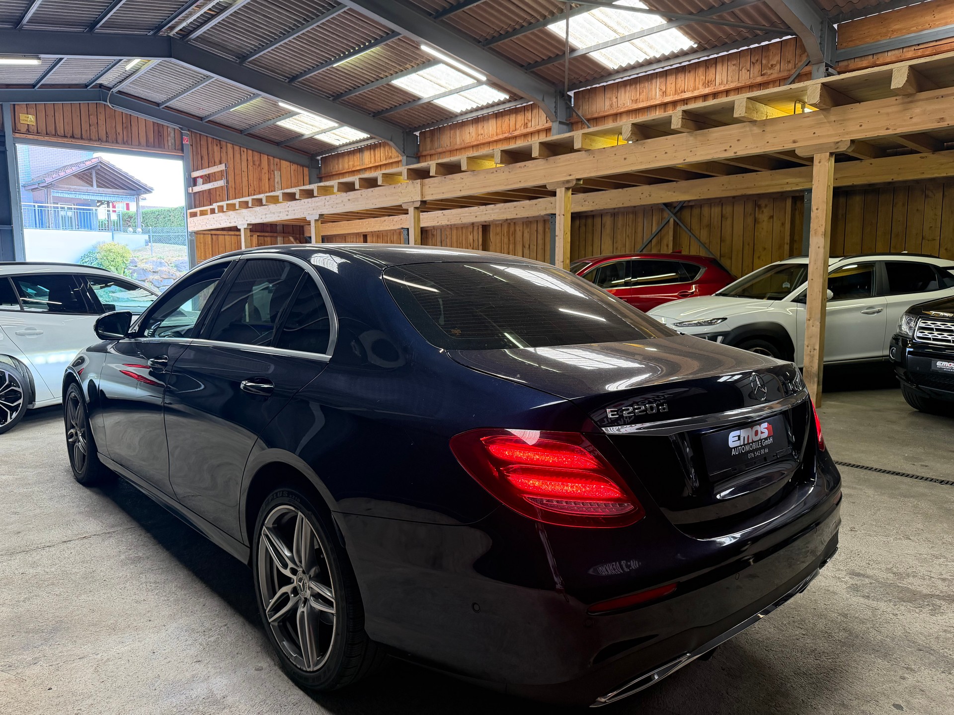 MERCEDES-BENZ E 220 d AMG Line 9G-Tronic-image-6