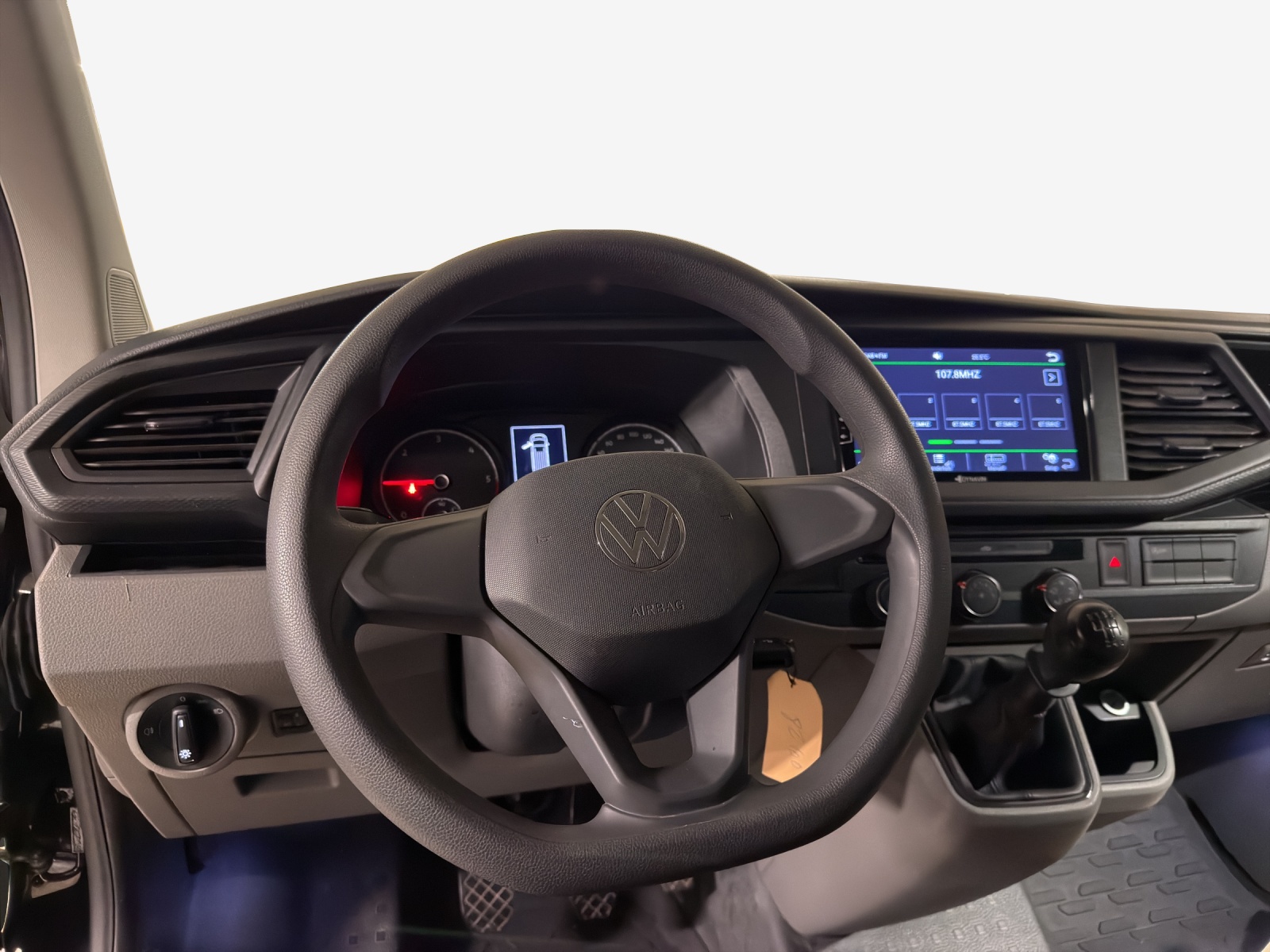 VW T6.1 2.0 TDI Entry-image-9