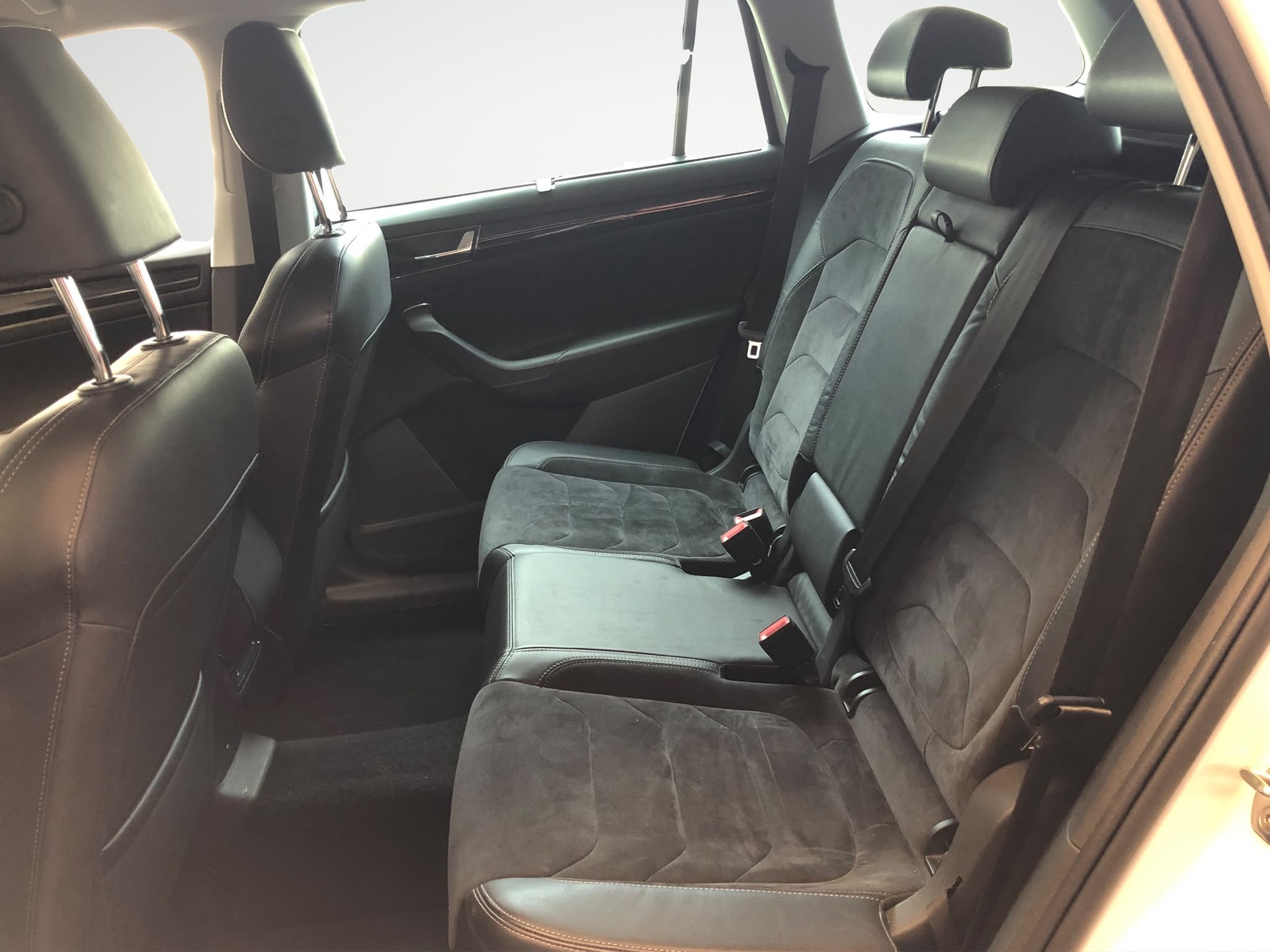 SKODA Kodiaq 2.0 TSI Style DSG 4x4-image-9
