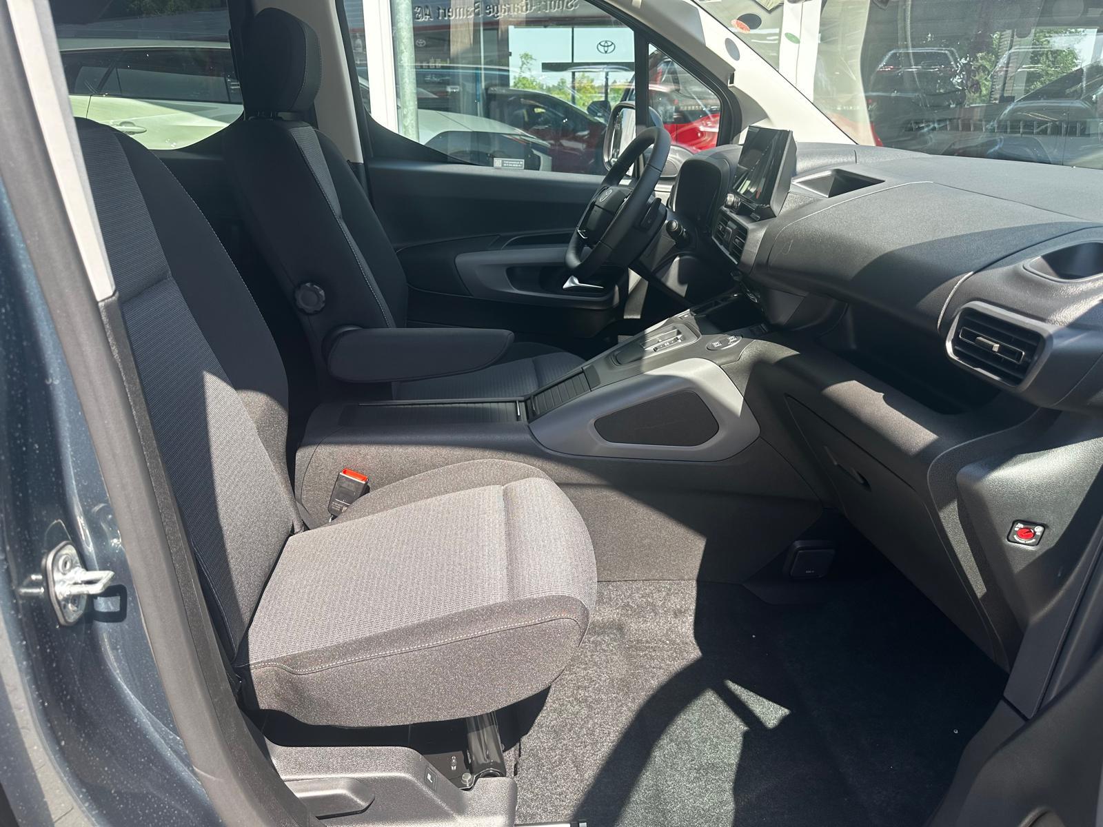 TOYOTA Proace City Verso L2 1.5 HDi 130 Style-image-13