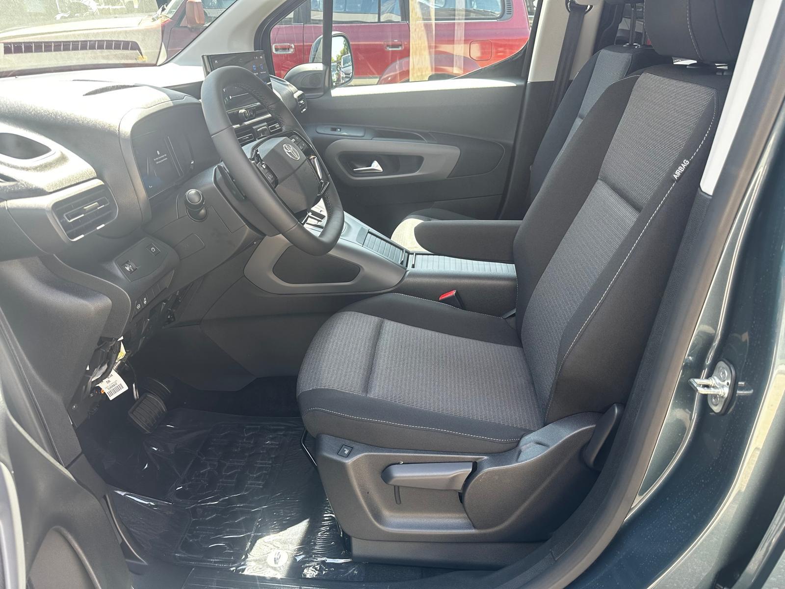 TOYOTA Proace City Verso L2 1.5 HDi 130 Style-image-7