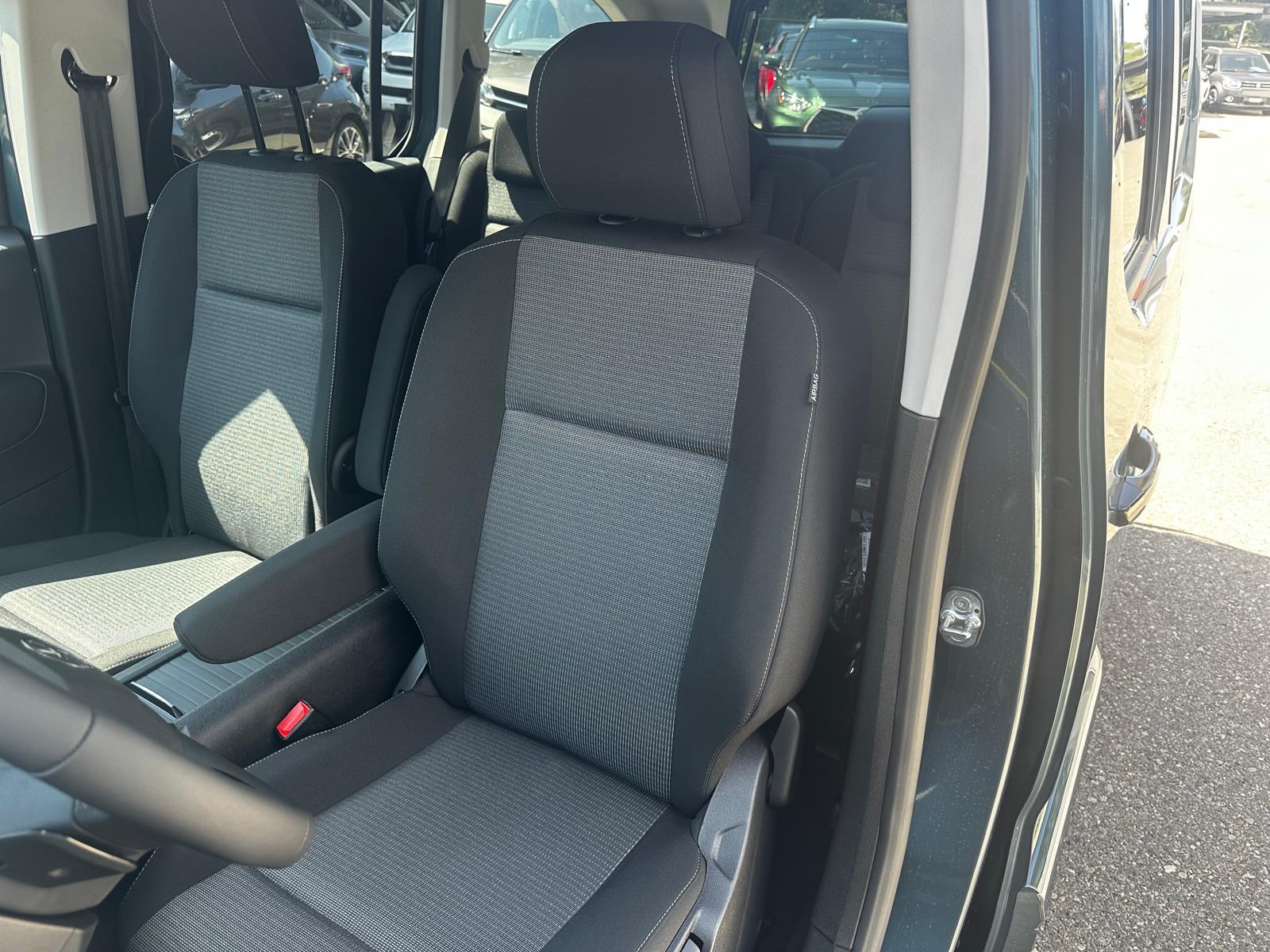 TOYOTA Proace City Verso L2 1.5 HDi 130 Style-image-8