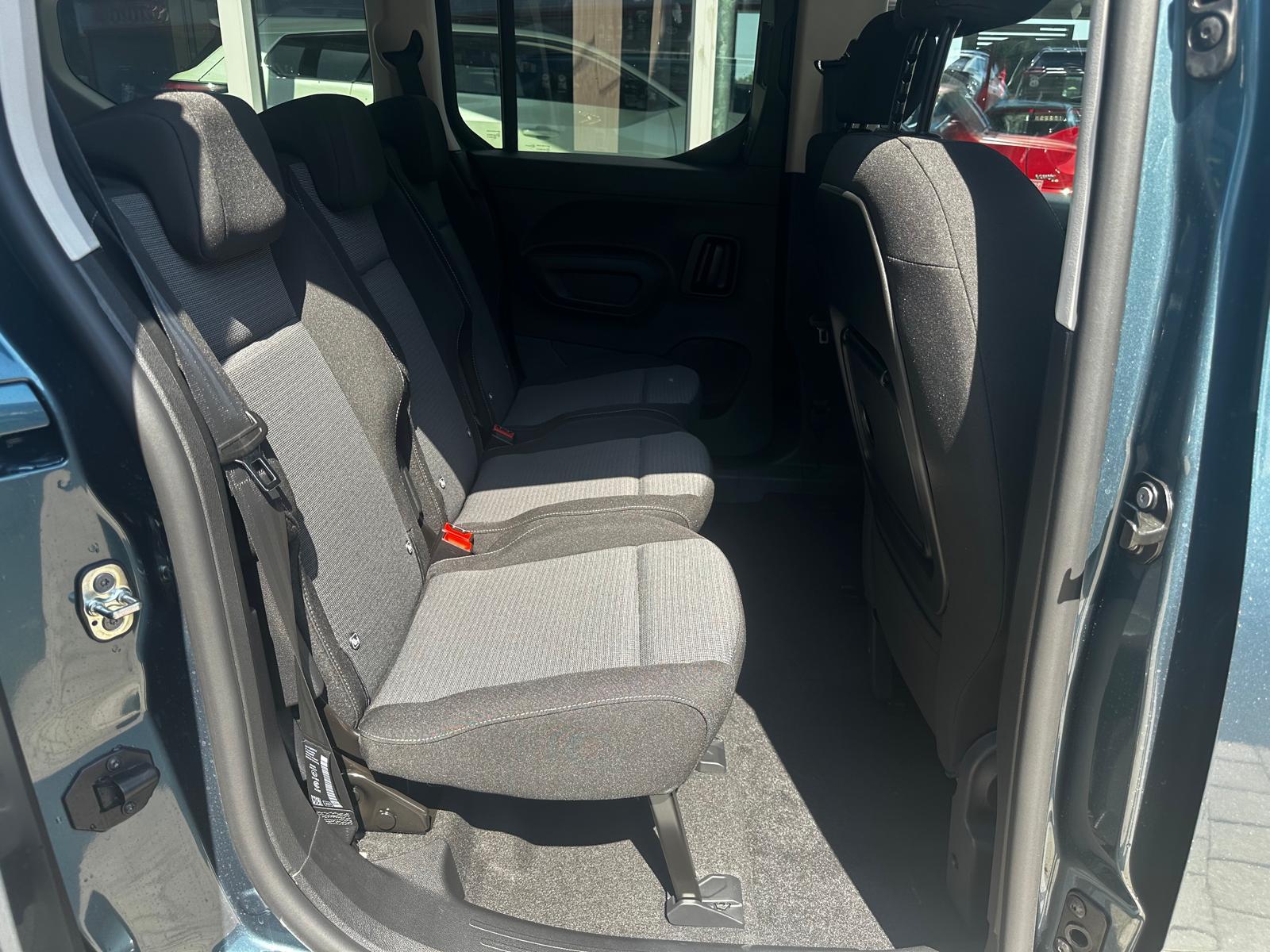 TOYOTA Proace City Verso L2 1.5 HDi 130 Style-image-11