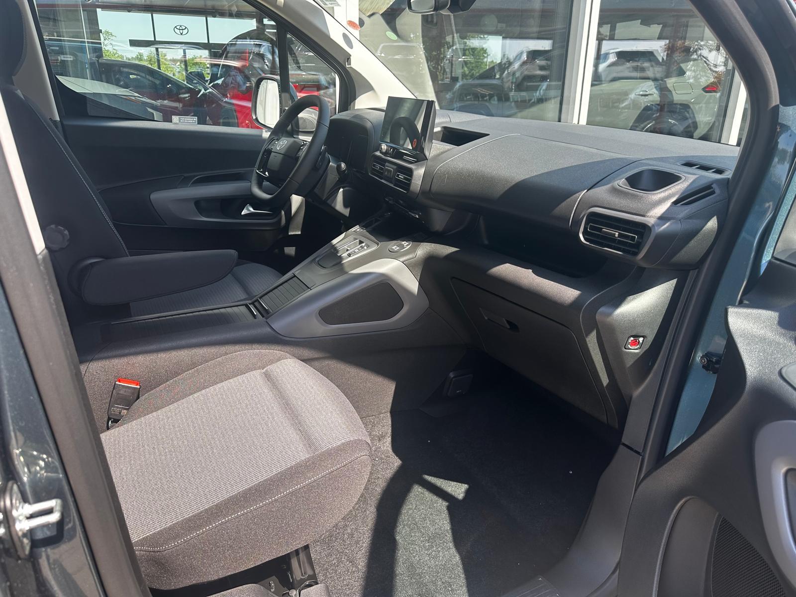 TOYOTA Proace City Verso L2 1.5 HDi 130 Style-image-12