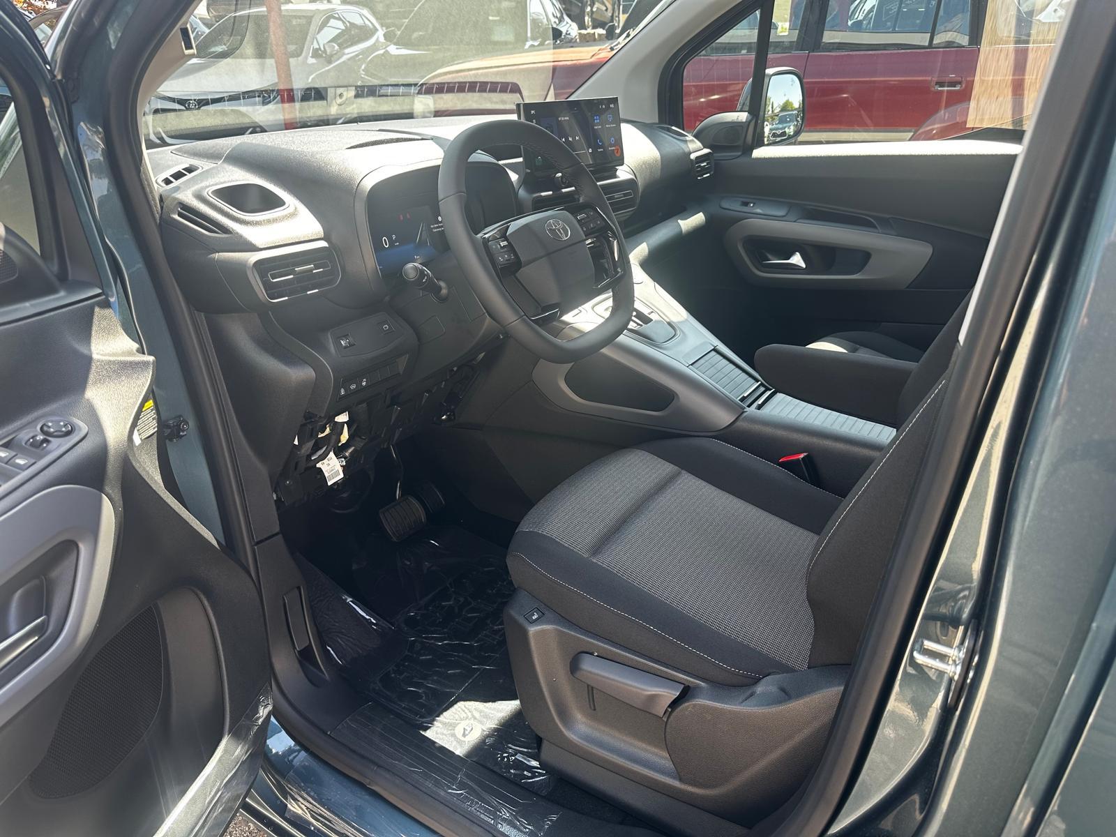 TOYOTA Proace City Verso L2 1.5 HDi 130 Style-image-9