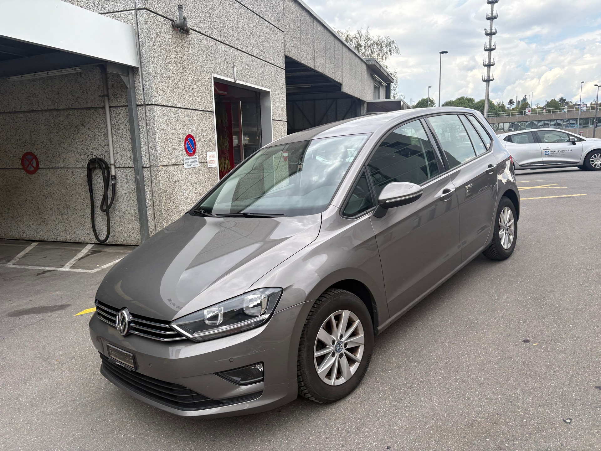 VW Golf Sportsvan 1.2 TSI Comfortline-image-2