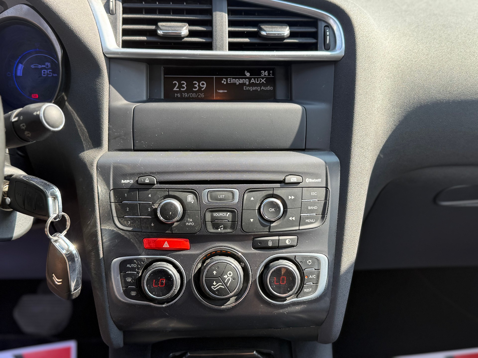 CITROEN C4 Berline 1.6 THP Exclusive EGS6-image-9