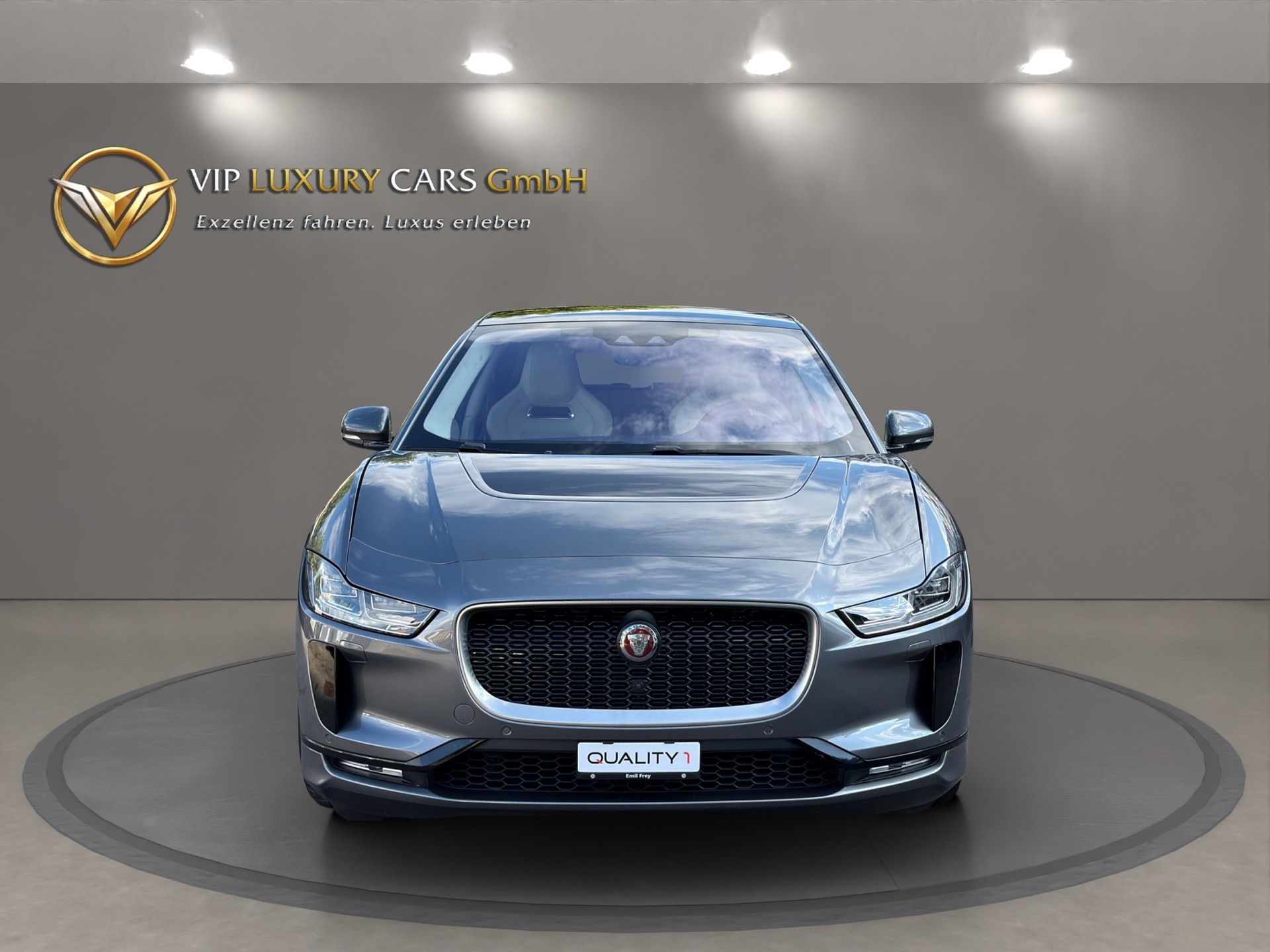 JAGUAR I-Pace EV400 First Edition AWD-image-3