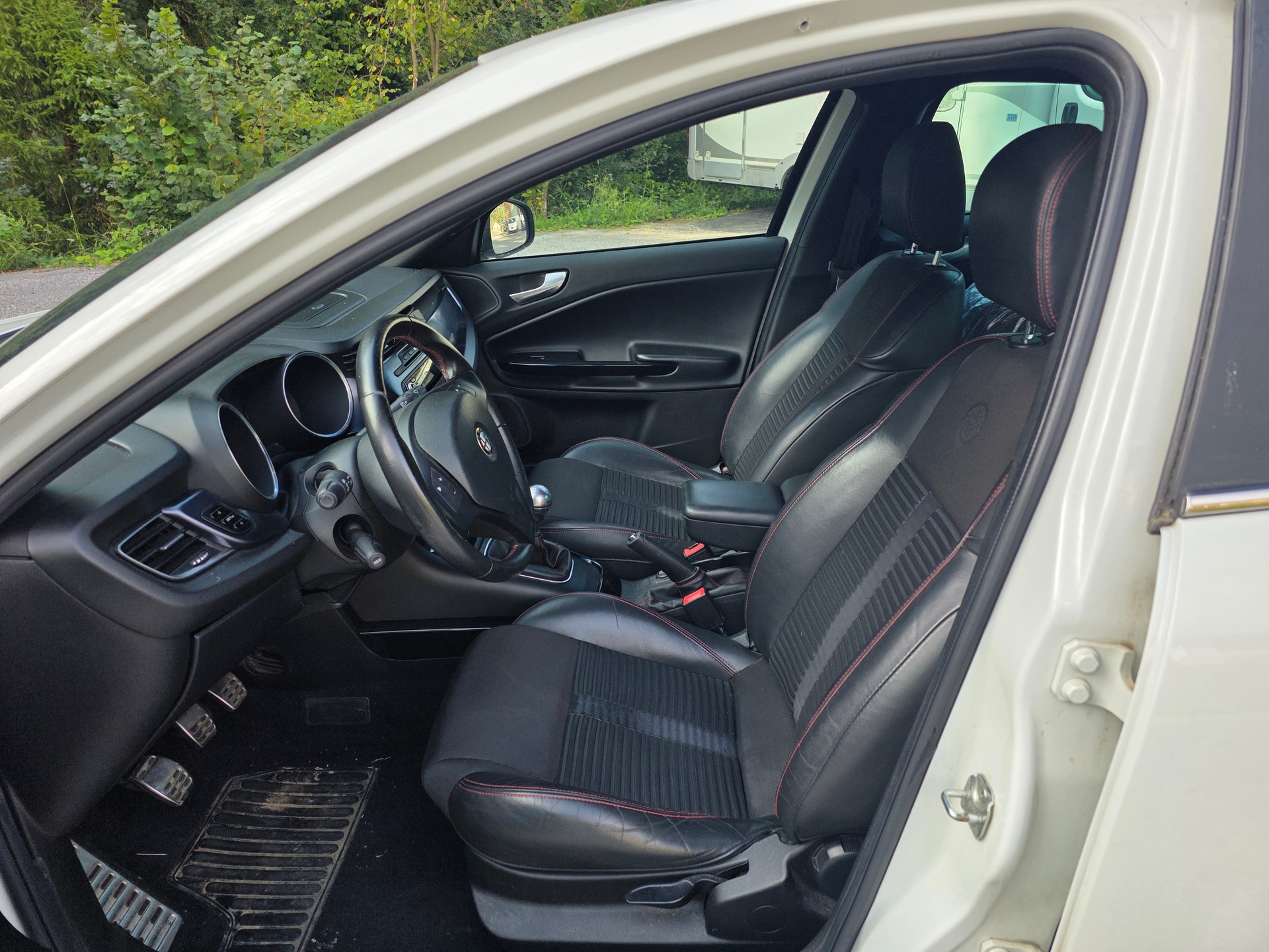ALFA ROMEO Giulietta 1750 TBi Quadrifoglio Verde-image-6
