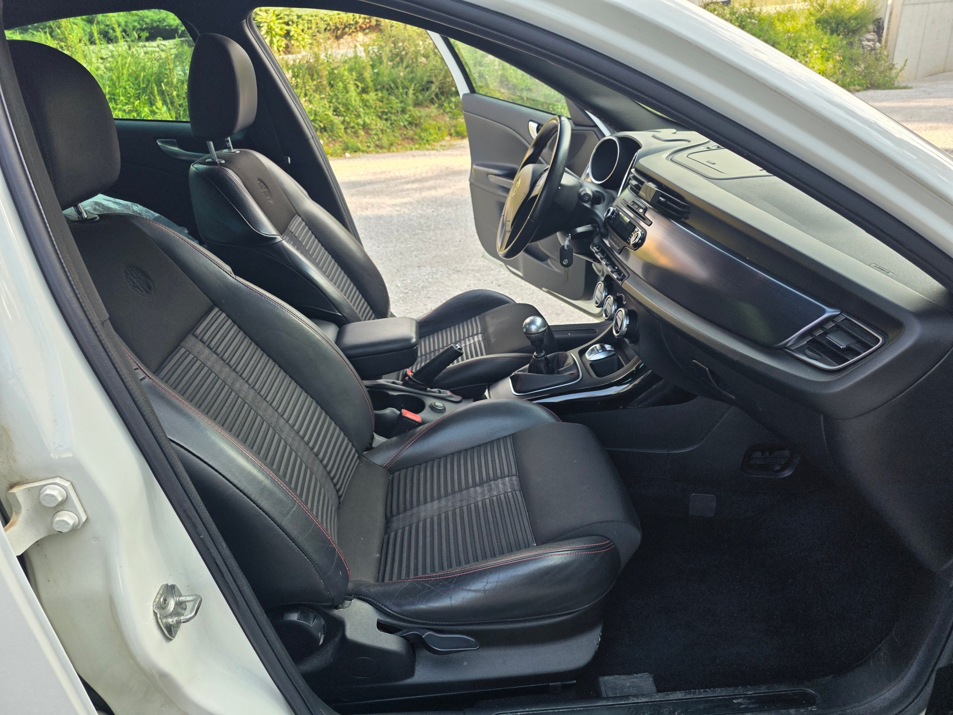 ALFA ROMEO Giulietta 1750 TBi Quadrifoglio Verde-image-7