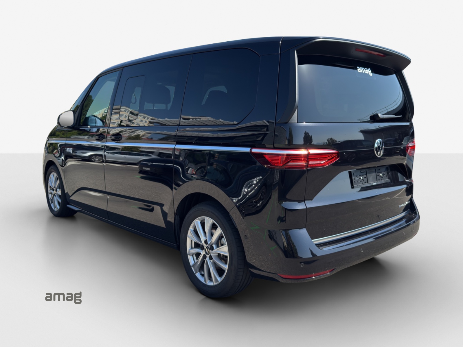 VW Multivan 1.5 eHybrid Style Liberty 4Motion DSG-image-2
