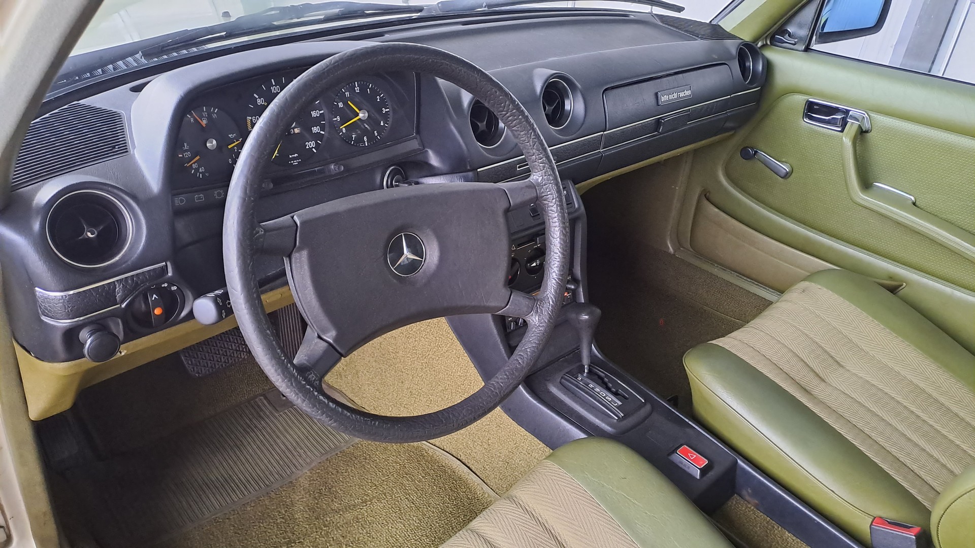 MERCEDES-BENZ 250-image-12
