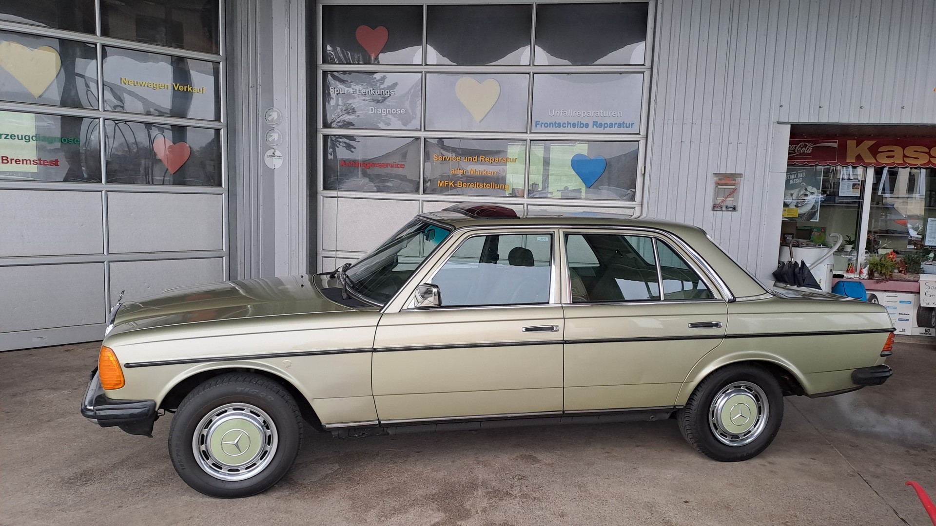 MERCEDES-BENZ 250-image-0