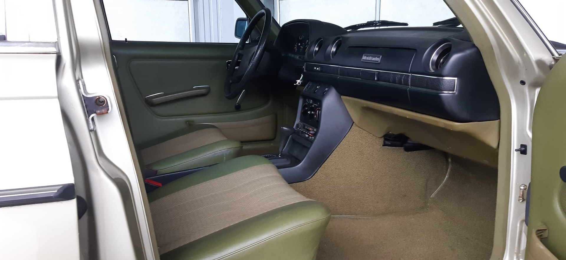 MERCEDES-BENZ 250-image-10