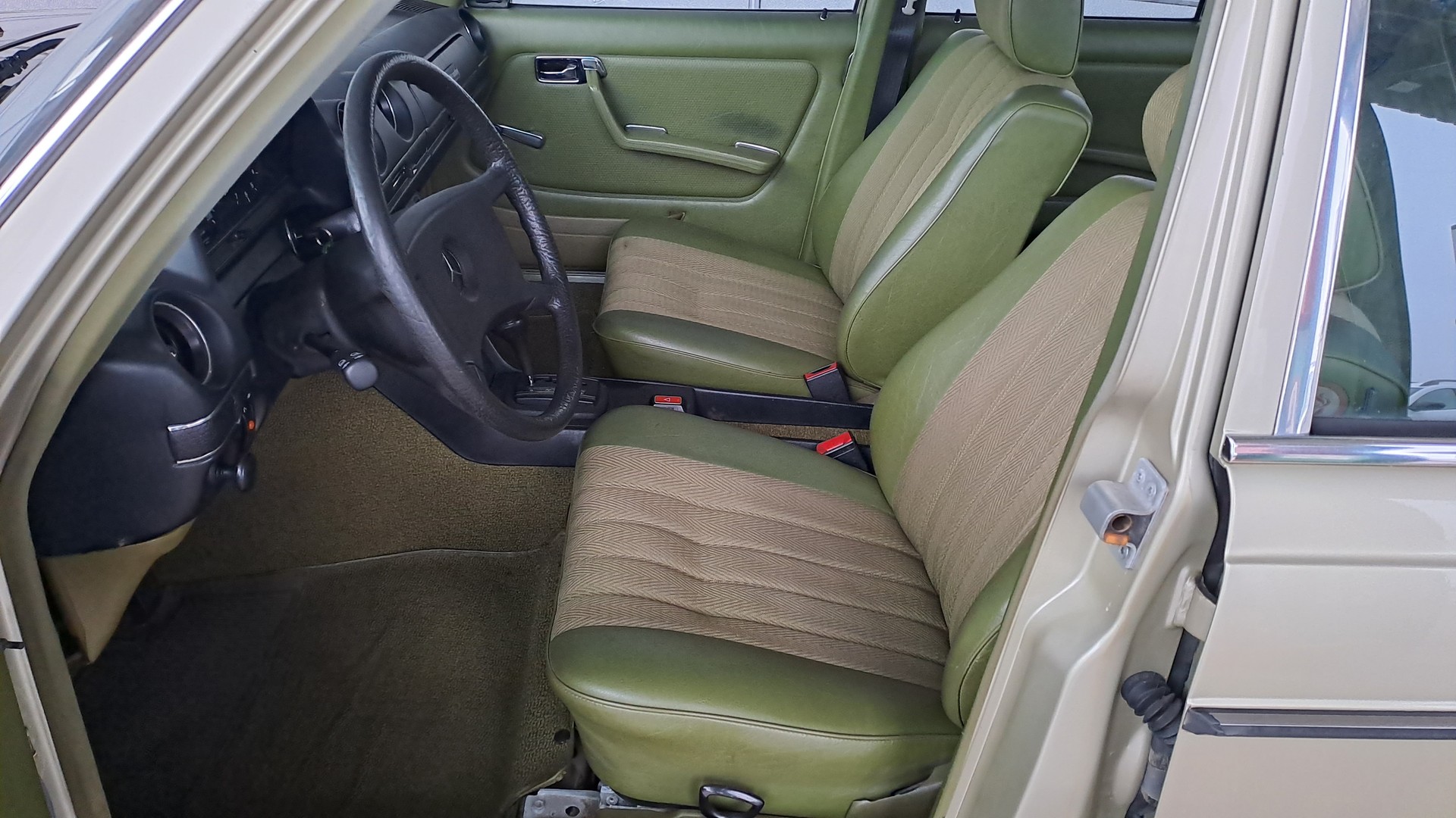 MERCEDES-BENZ 250-image-11