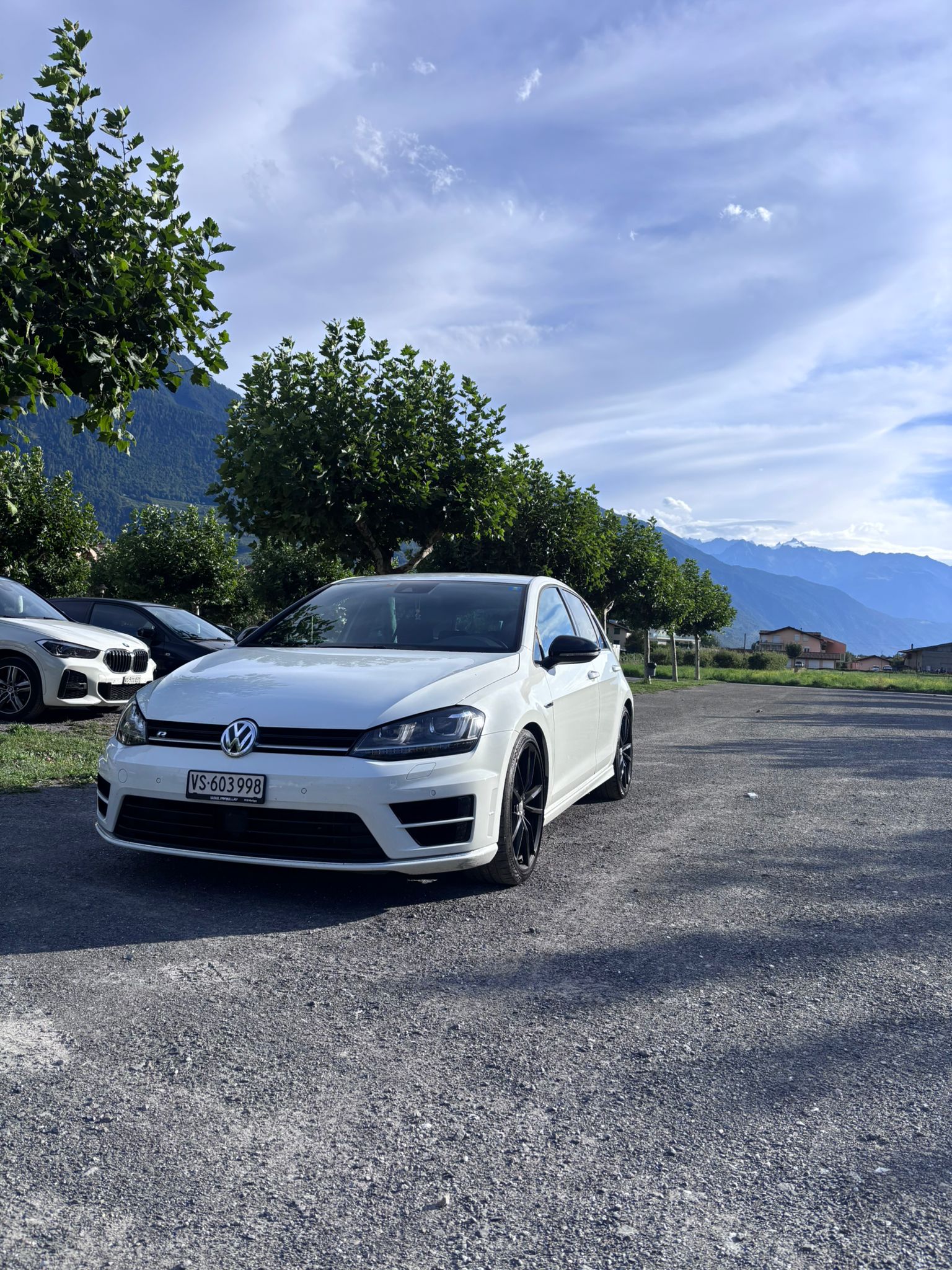 VW 2.0 TSI R DSG 4motion-image-0