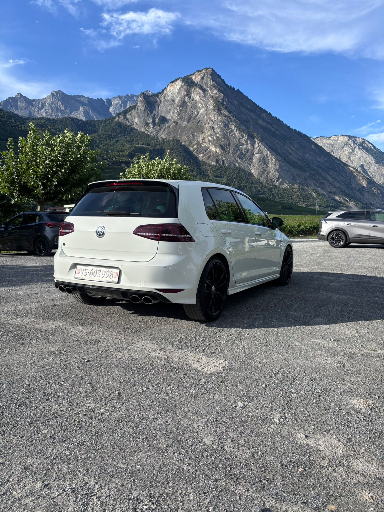 VW 2.0 TSI R DSG 4motion-image-3