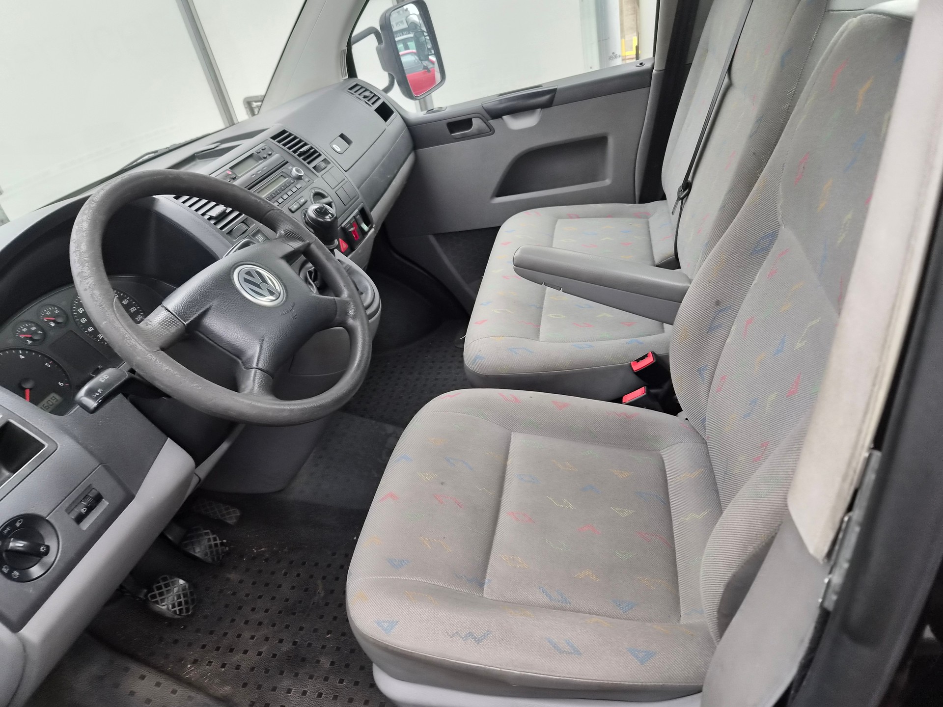 VW T5 4Motion Sattelschlepper-image-4