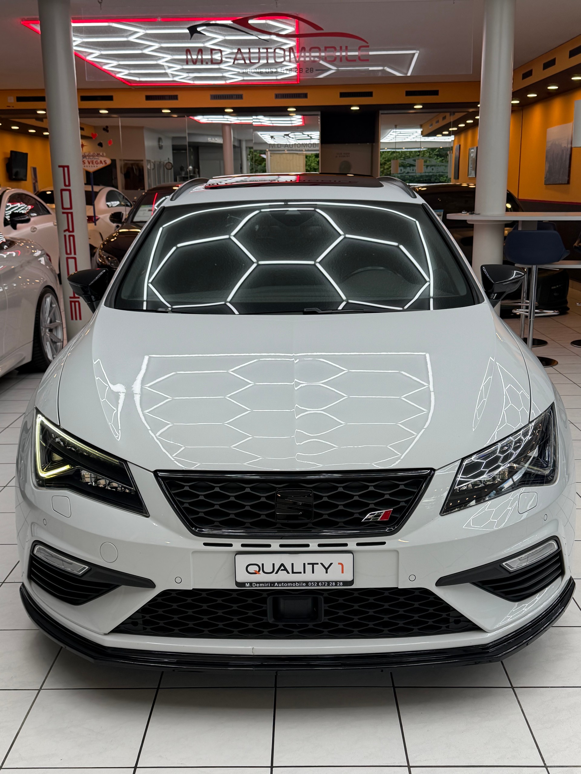 SEAT Leon ST 2.0 TSI 300 Cupra 4Drive DSG-image-3