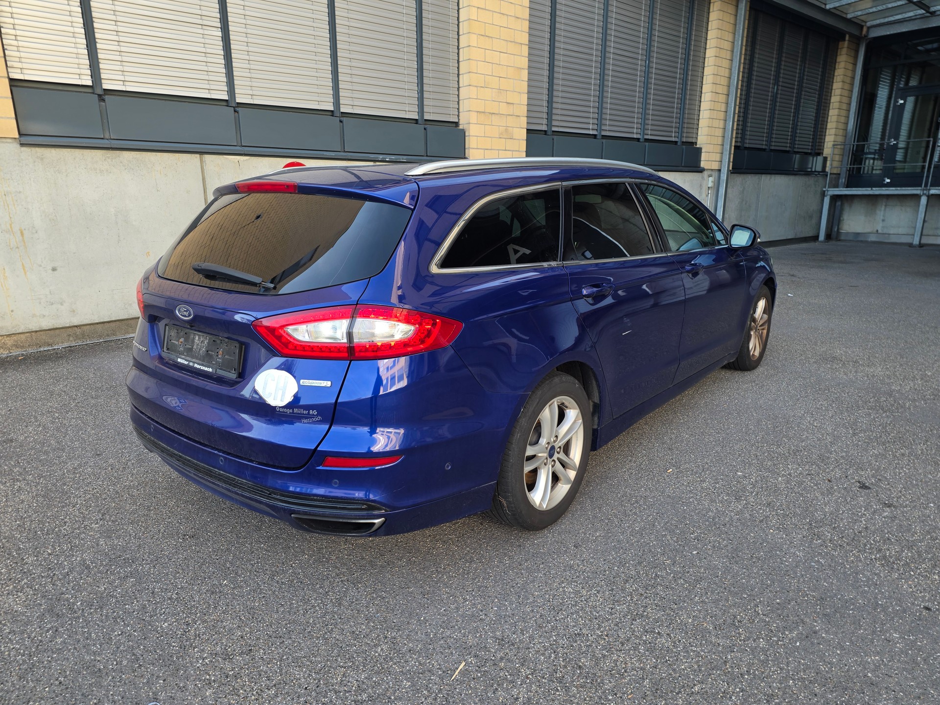 FORD Mondeo 2.0 EcoBoost SCTi Titanium Automatic-image-7