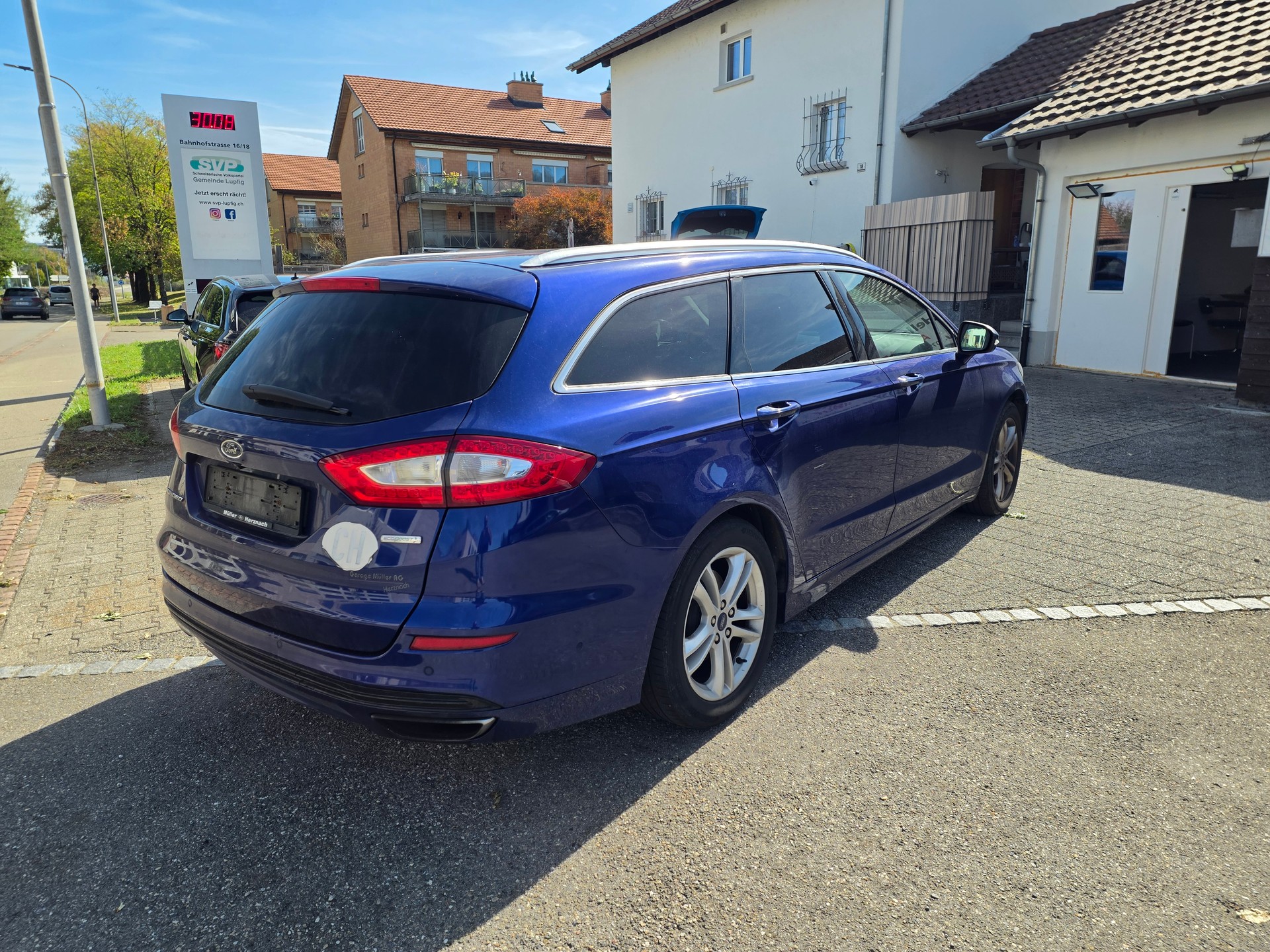 FORD Mondeo 2.0 EcoBoost SCTi Titanium Automatic-image-3