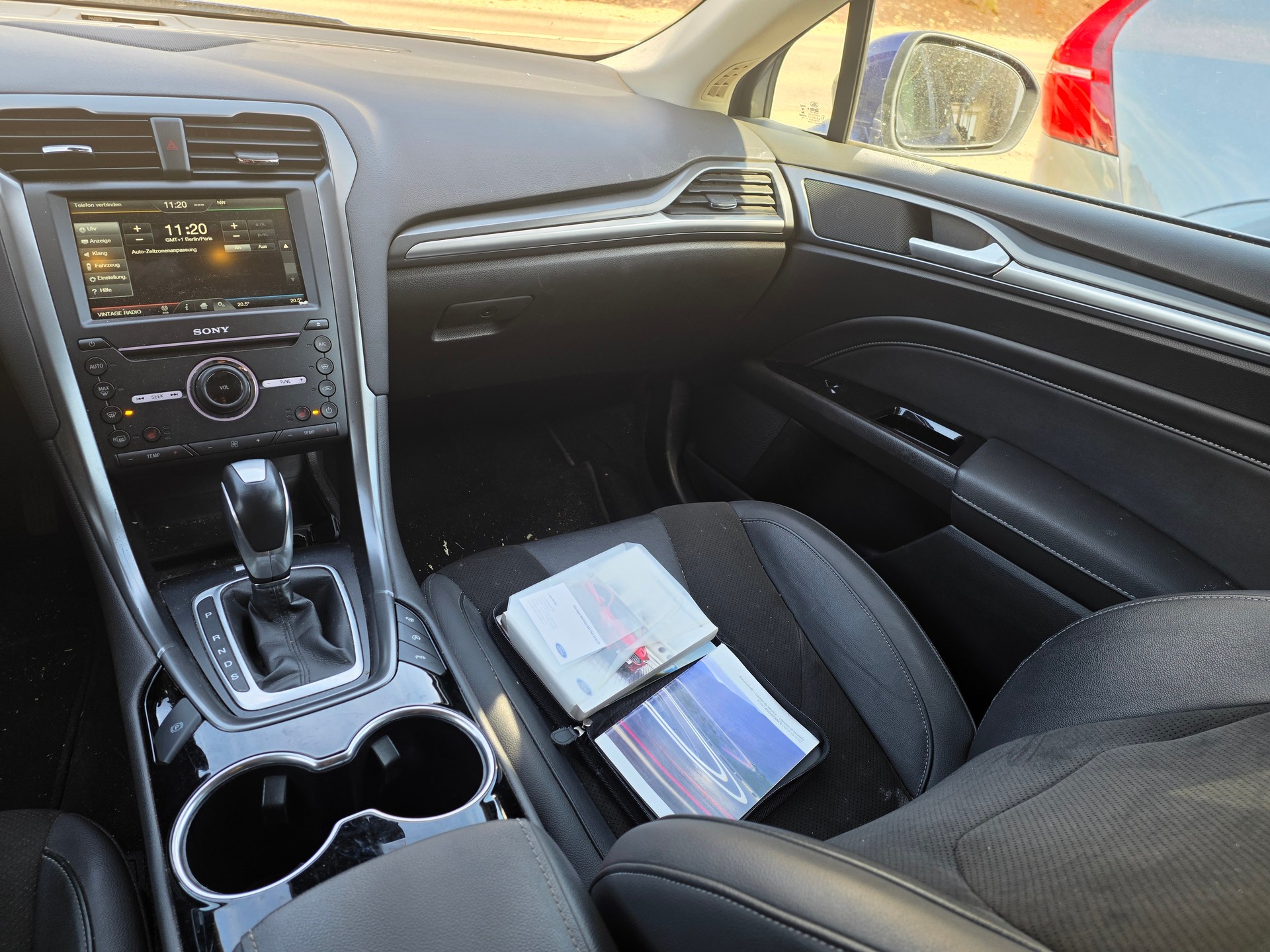 FORD Mondeo 2.0 EcoBoost SCTi Titanium Automatic-image-11