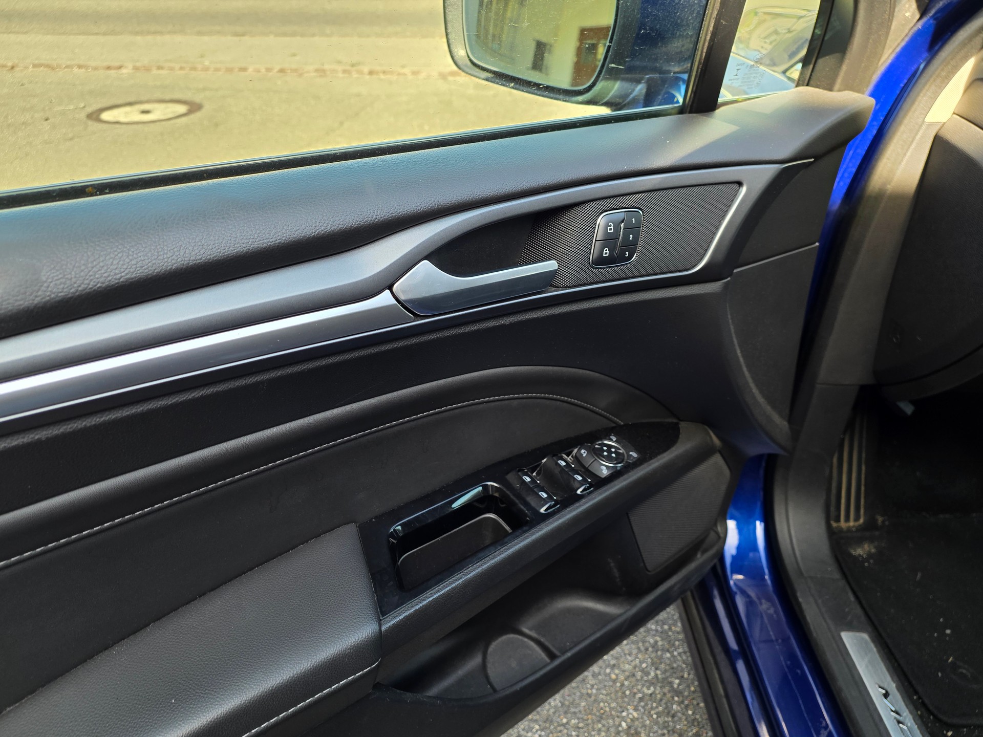 FORD Mondeo 2.0 EcoBoost SCTi Titanium Automatic-image-8