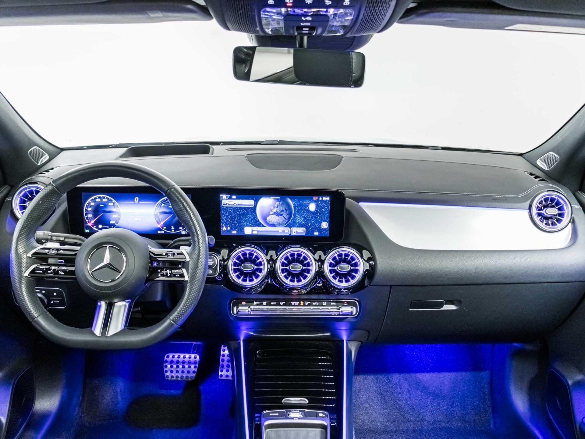MERCEDES-BENZ GLA 220 d AMG Line 4matic-image-10