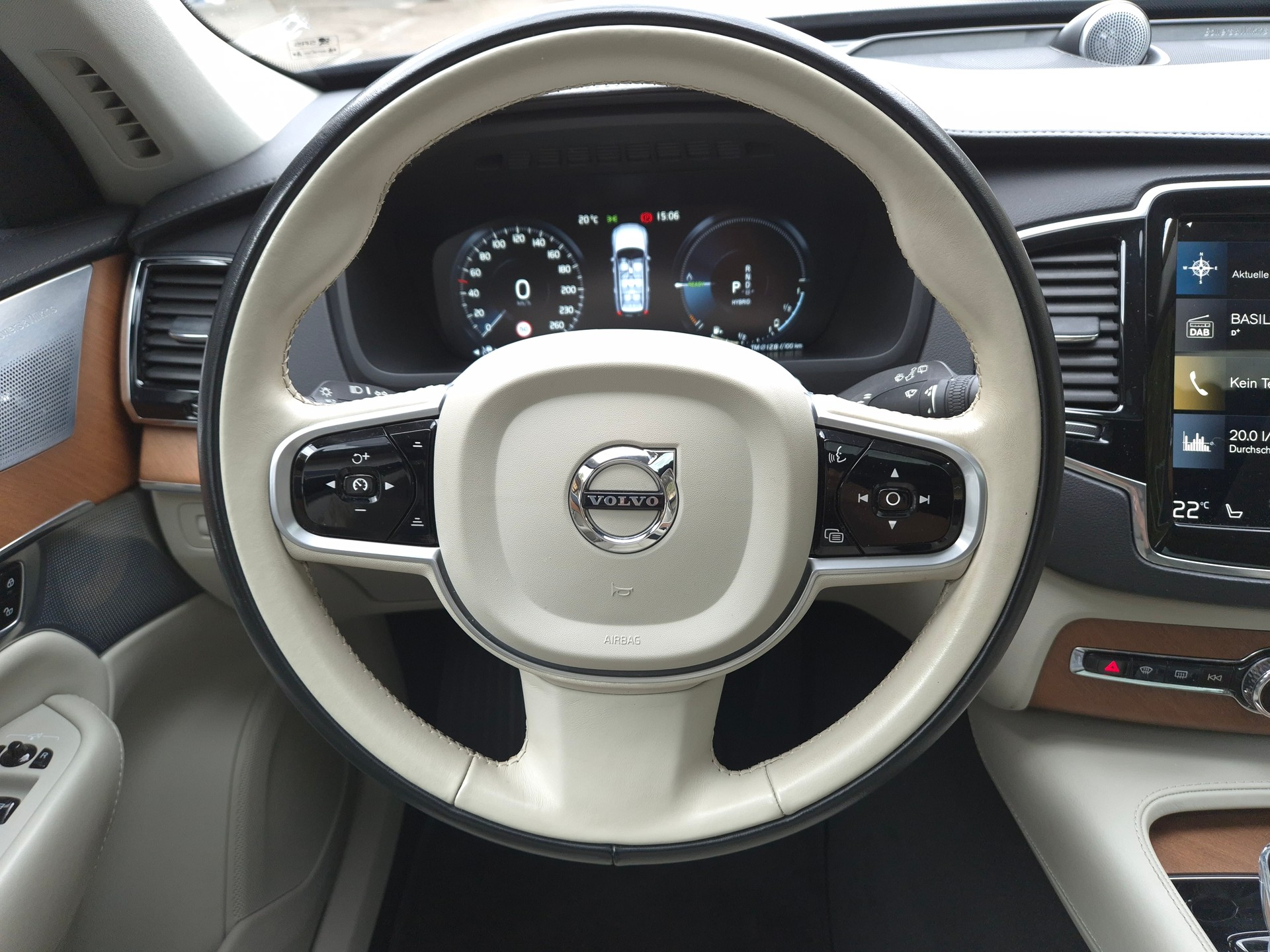 VOLVO XC90 T8 eAWD Inscription Geartronic-image-18