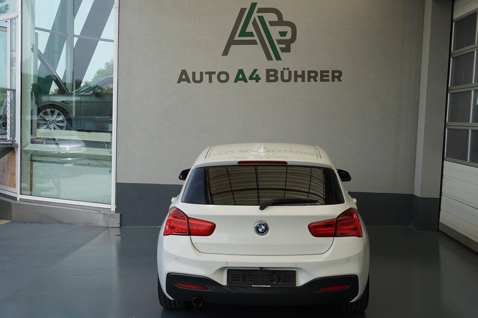 BMW 118i M Sport-image-9