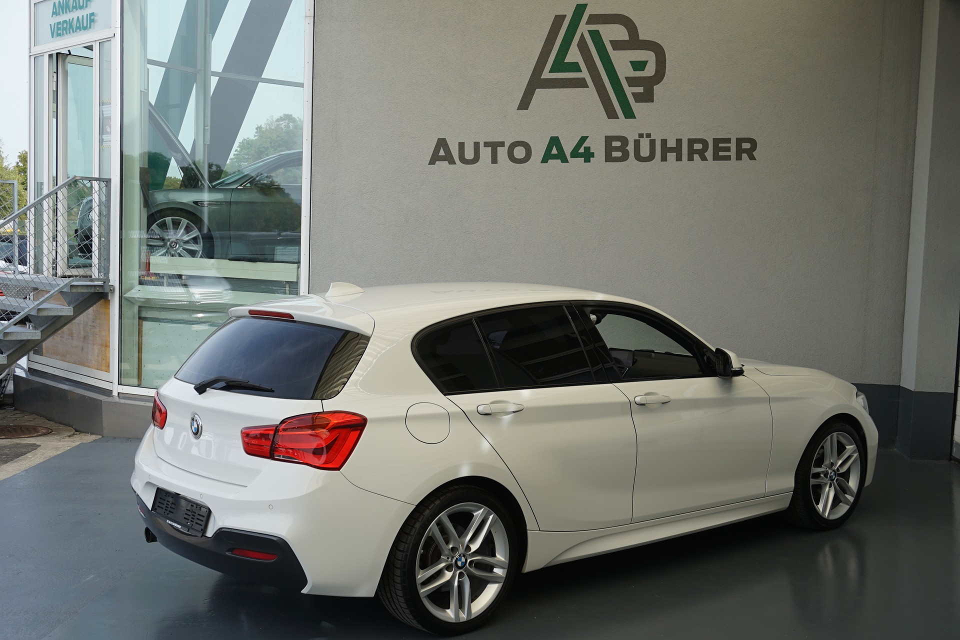 BMW 118i M Sport-image-7