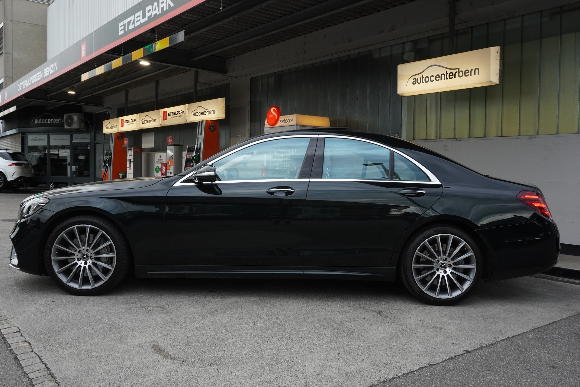 MERCEDES-BENZ S 560 4Matic 9G-Tronic-image-7