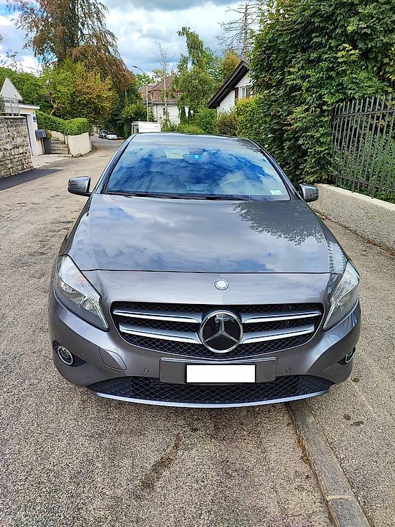 MERCEDES-BENZ A 180-image-0