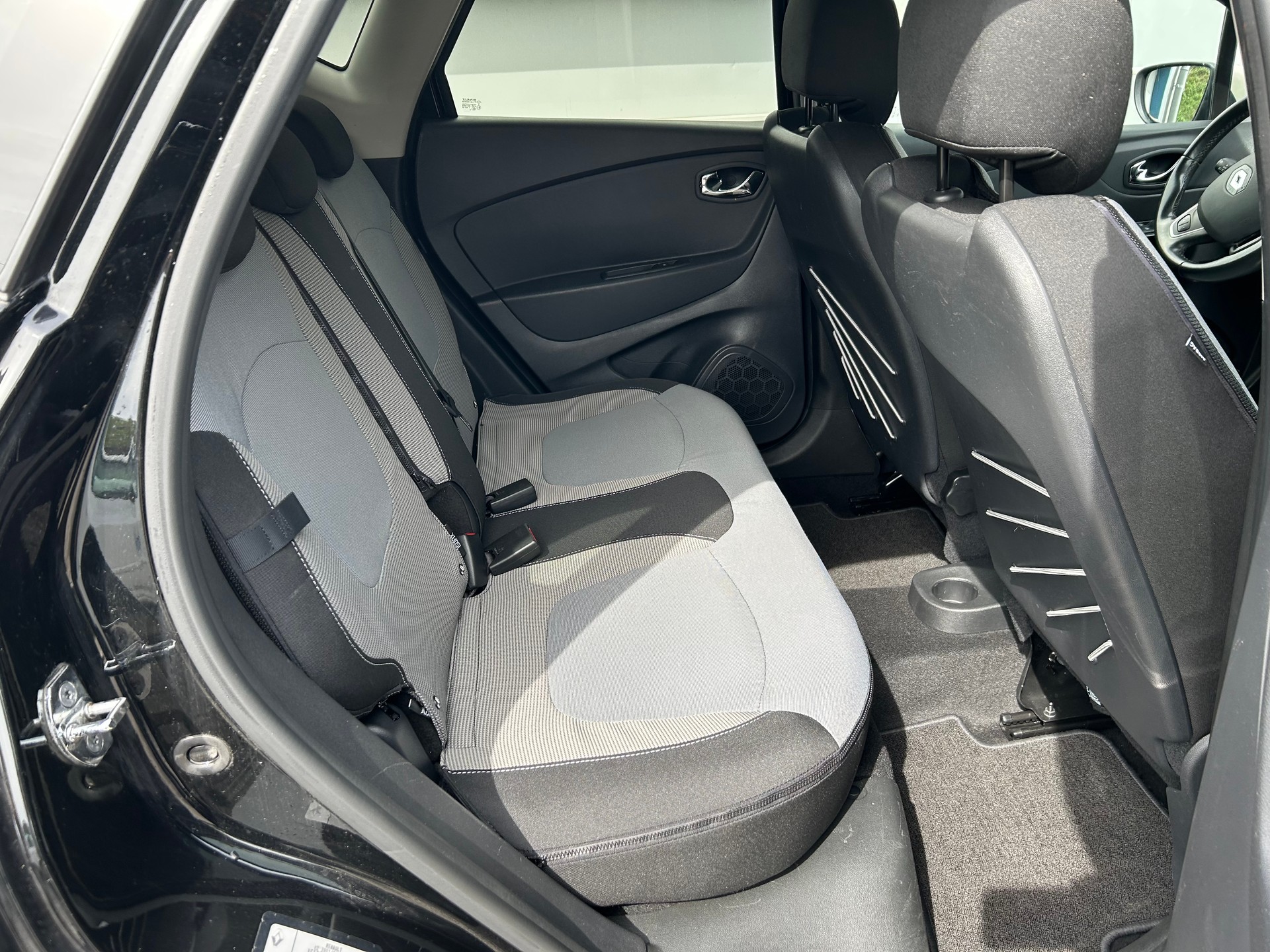 RENAULT Captur 1.2 T 16V Limited-image-6