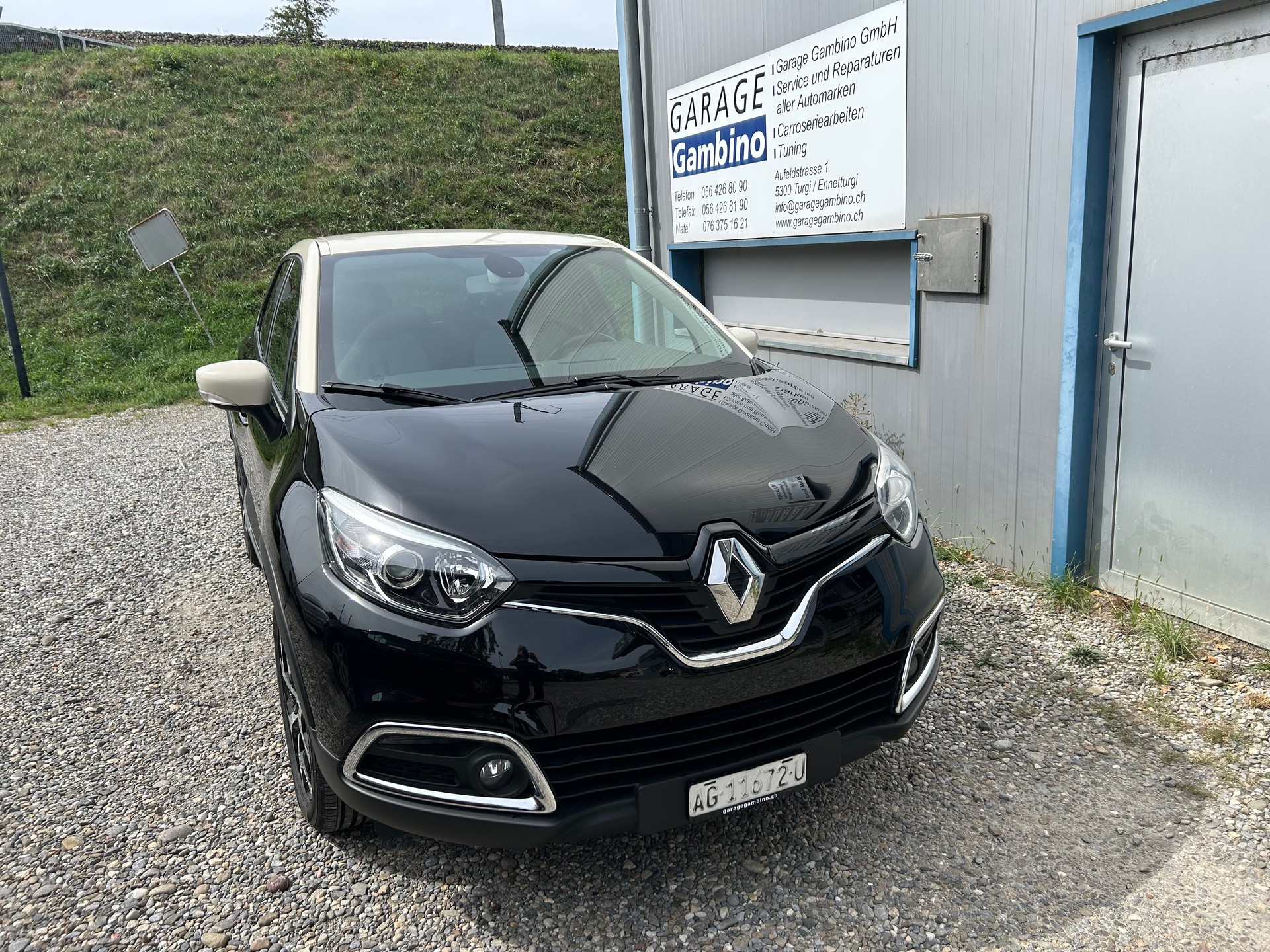 RENAULT Captur 1.2 T 16V Limited-image-0