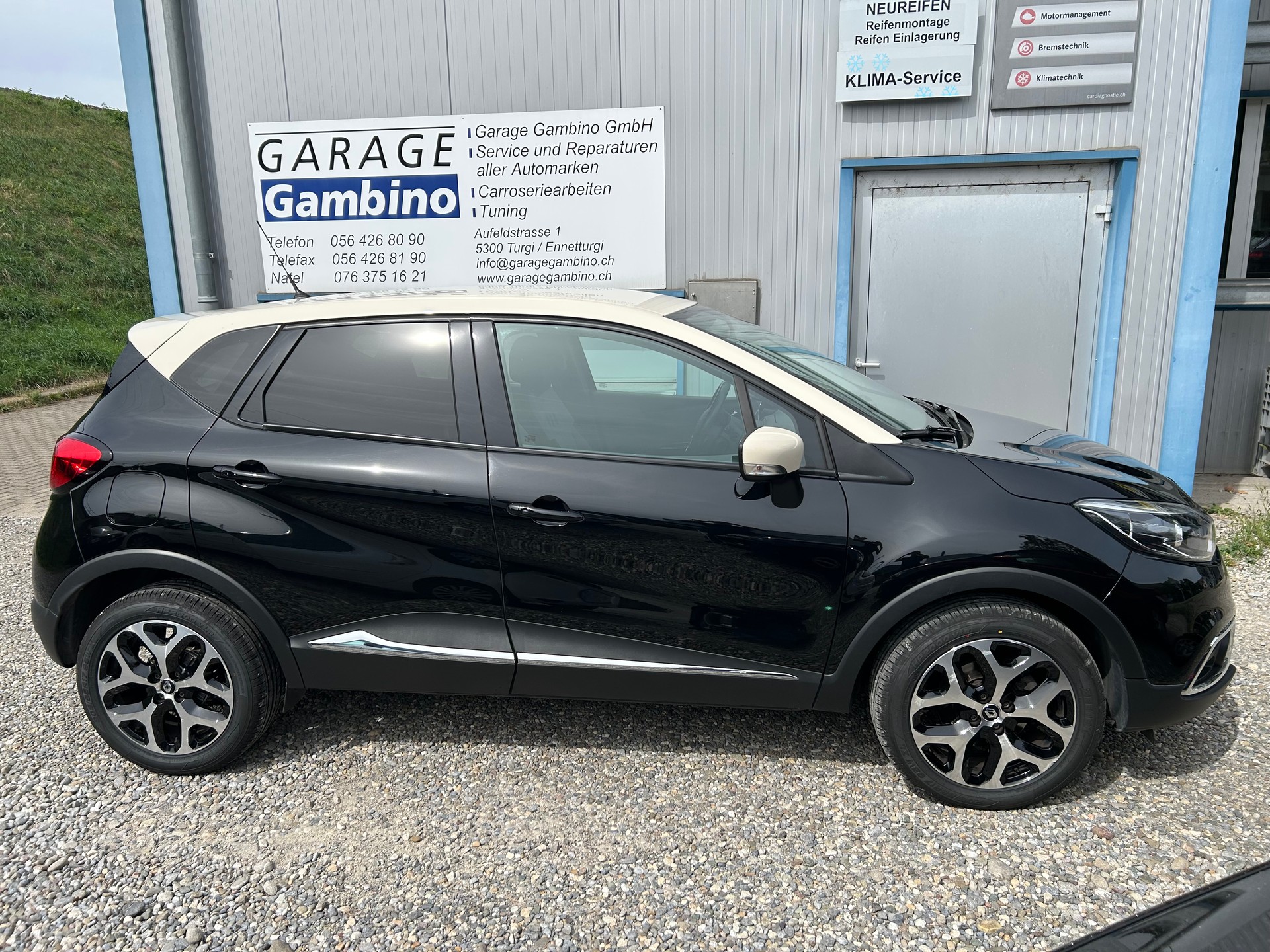 RENAULT Captur 1.2 T 16V Limited-image-1