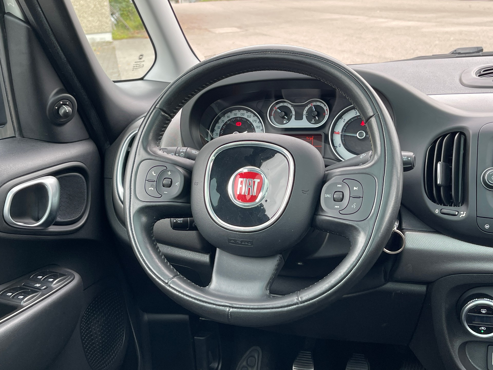 FIAT 500L 1.4 TB 16V Lounge-image-8