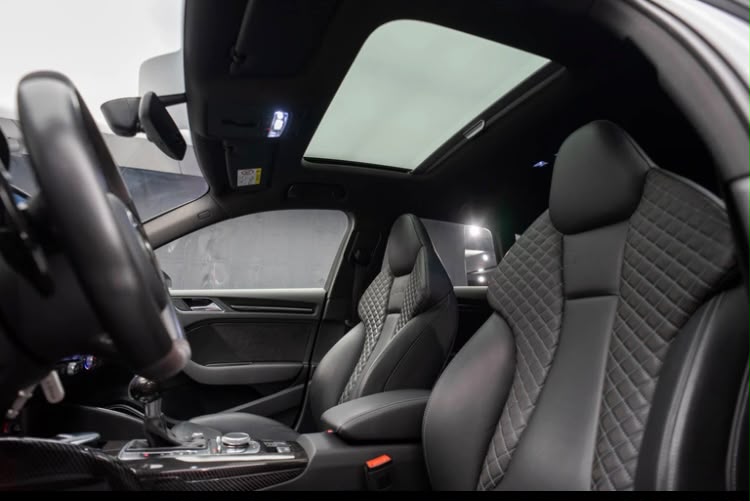 AUDI RS3 2.5 TSI quattro S-tronic-image-7