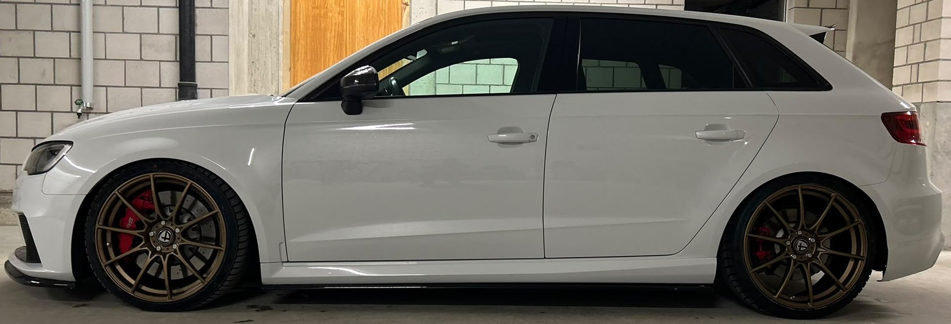 AUDI RS3 2.5 TSI quattro S-tronic-image-2