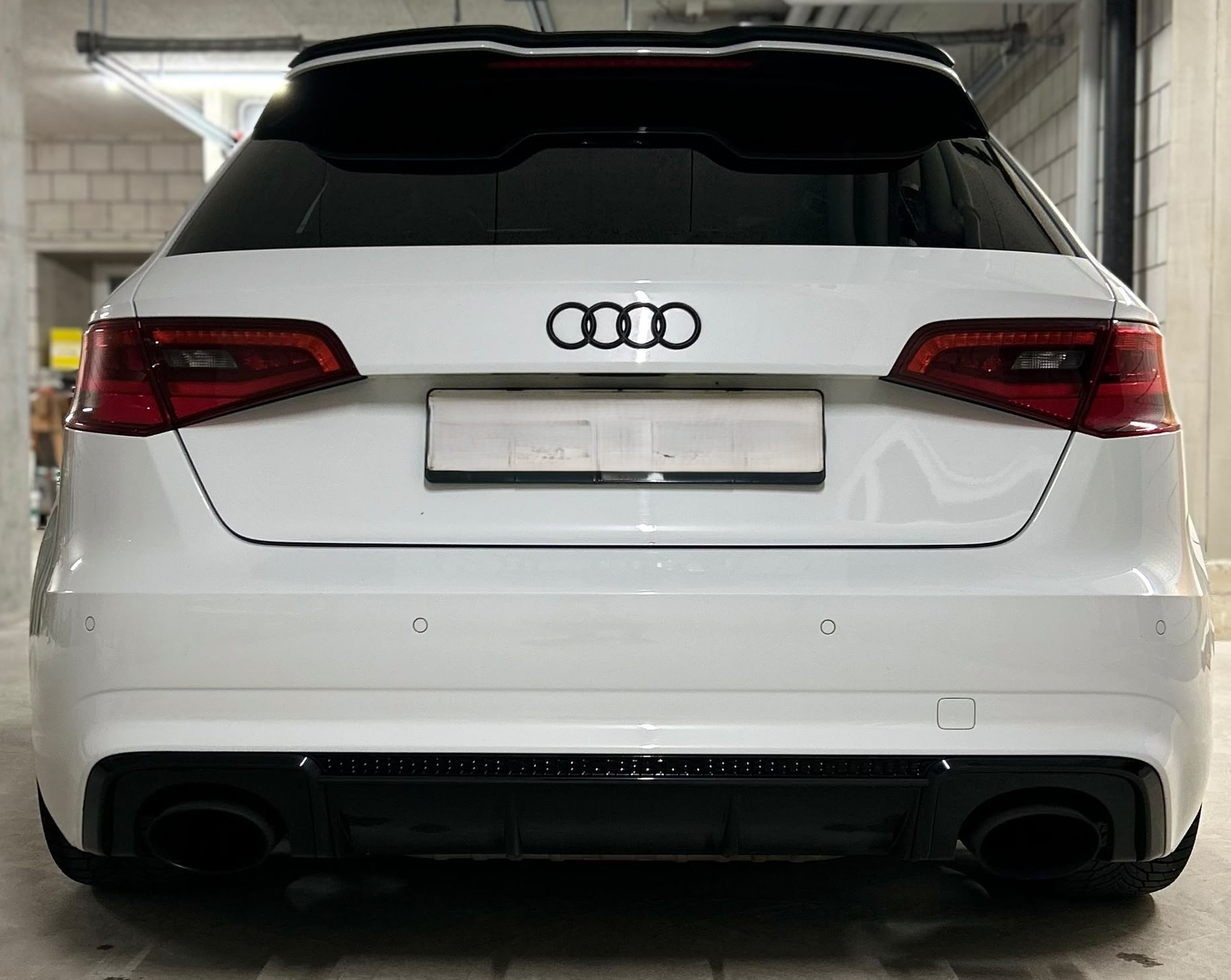 AUDI RS3 2.5 TSI quattro S-tronic-image-4